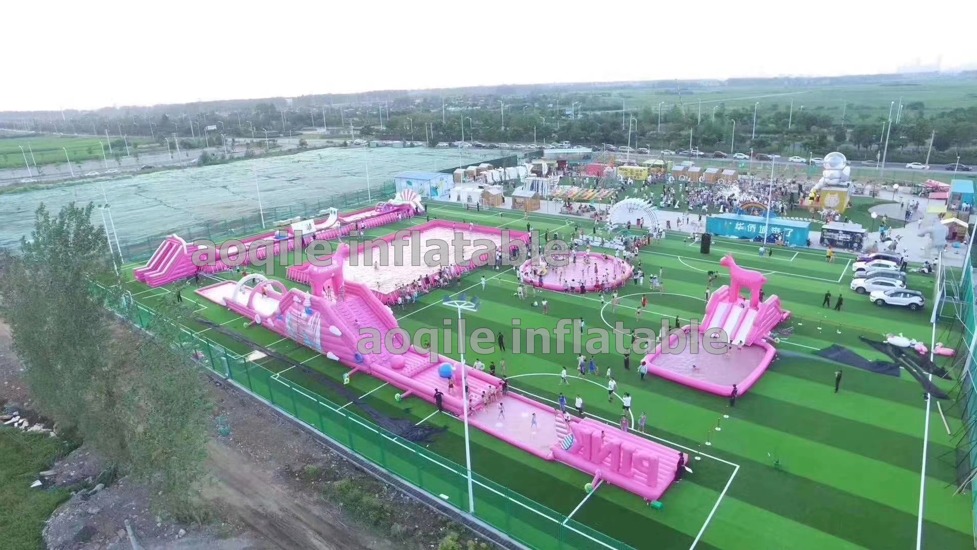 Parque inflable grande comercial del tobogán acuático, parque inflable del agua de la diversión del estilo popular en tierra