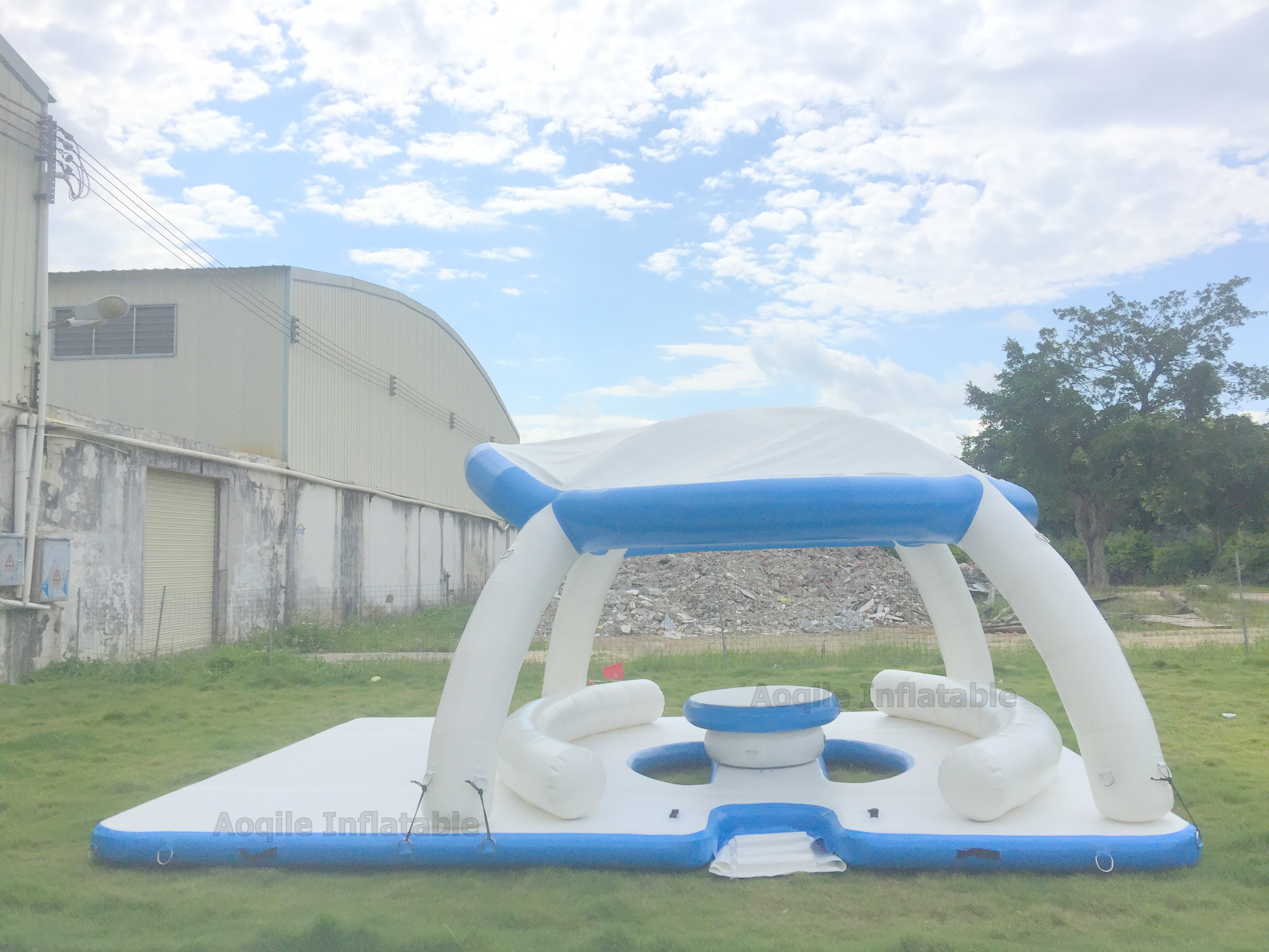 Entretenimiento acuático de verano, plataforma inflable de muelle de ocio acuático, salón de isla flotante inflable