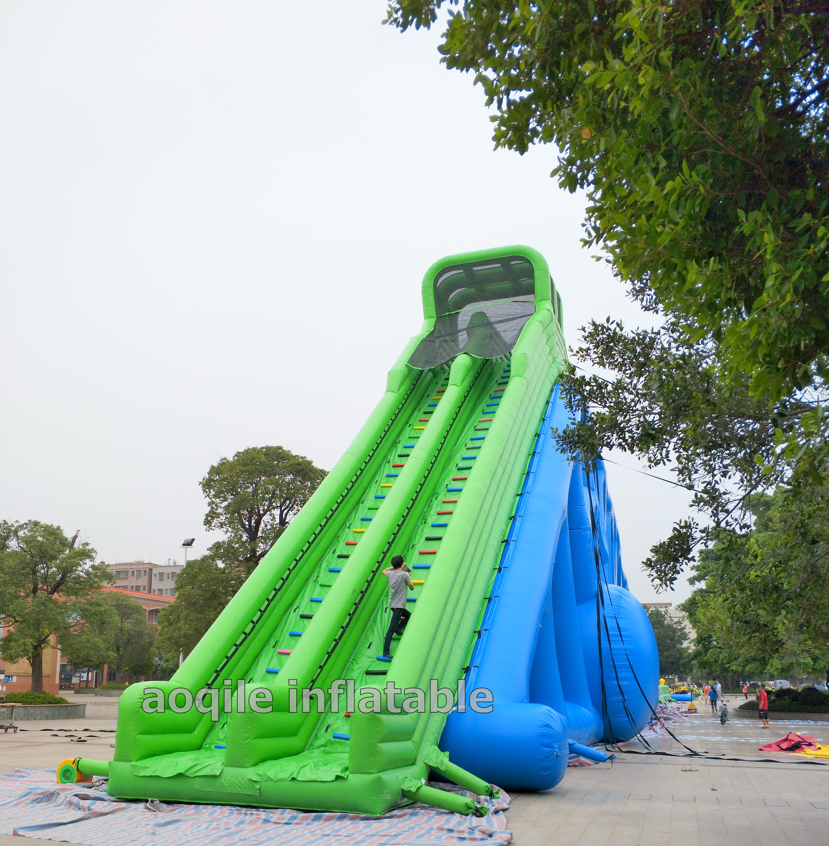 Diapositiva flotante inflable grande de 3 carriles diapositiva inflable enorme del hipopótamo del agua de 11 M de altura