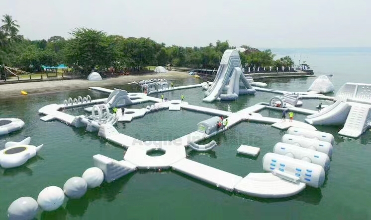 Nueva carrera de obstáculos de agua inflable para Wake Park/parque acuático inflable/fabricante de juegos acuáticos divertidos Aquapark