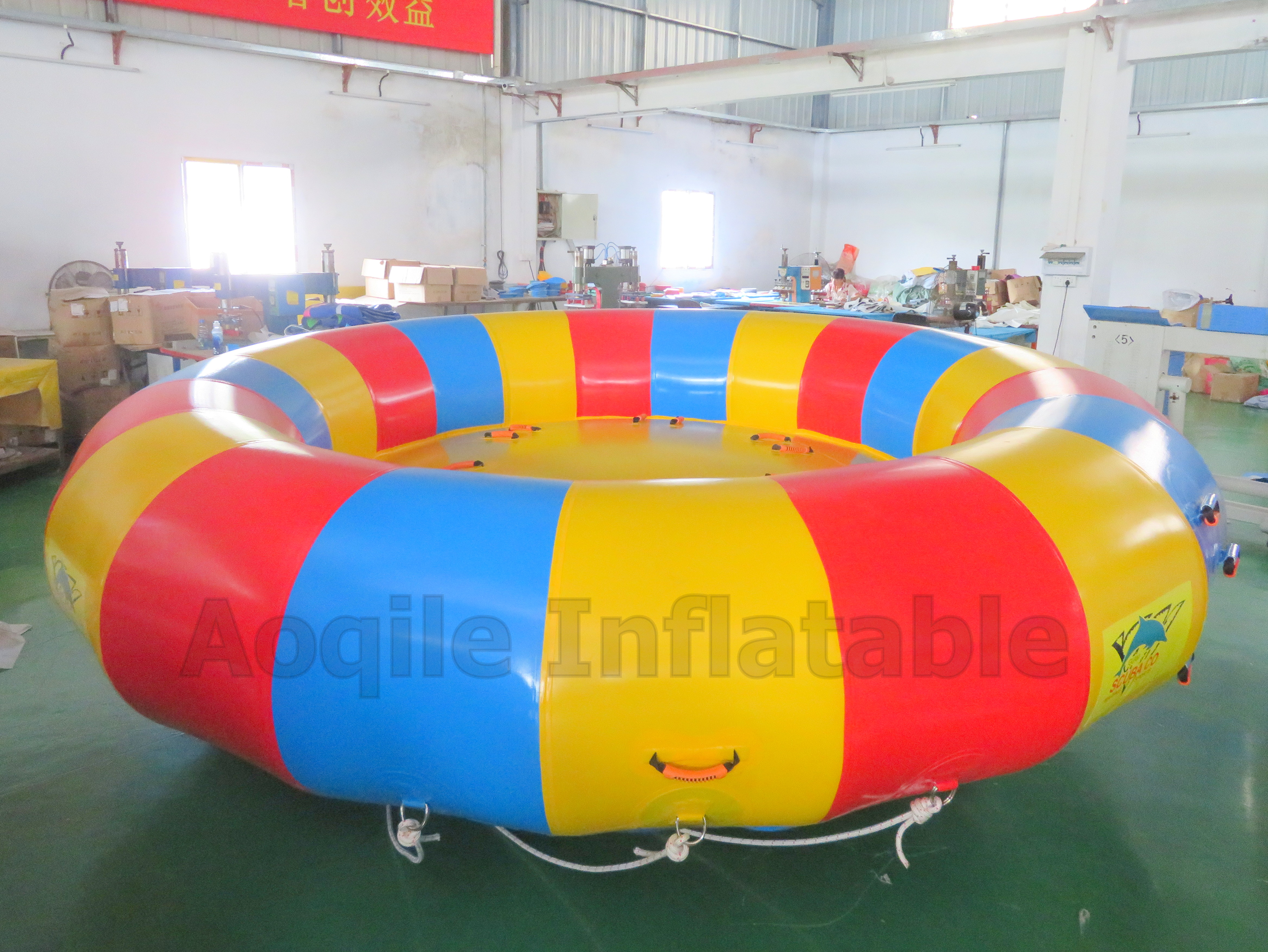 Divertida lancha de agua remolcando OVNI inflable Disco barco remolcable inflable Banana Boat remolcable