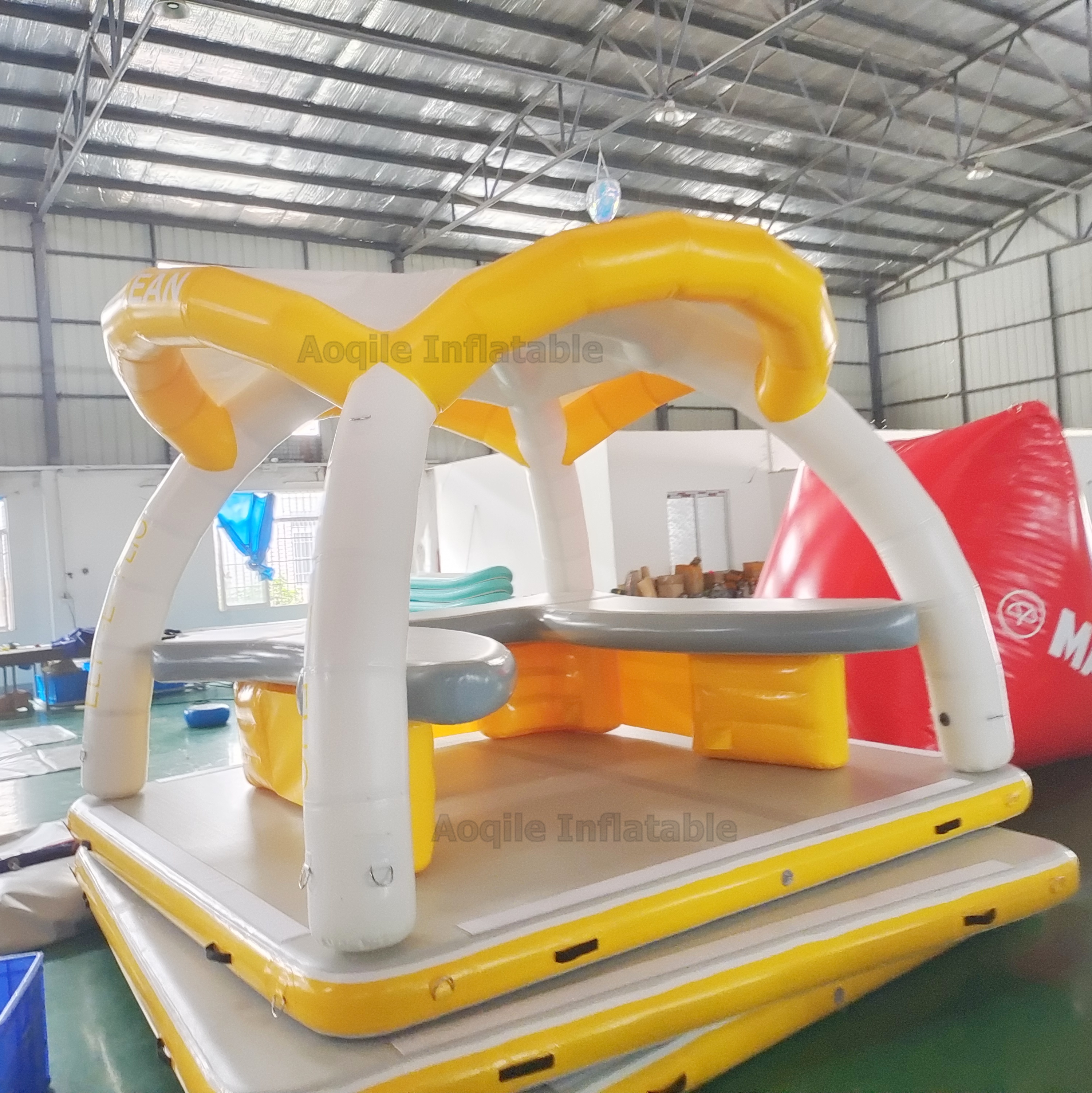 Entretenimiento acuático de verano, plataforma inflable de muelle de ocio acuático, salón de isla flotante inflable