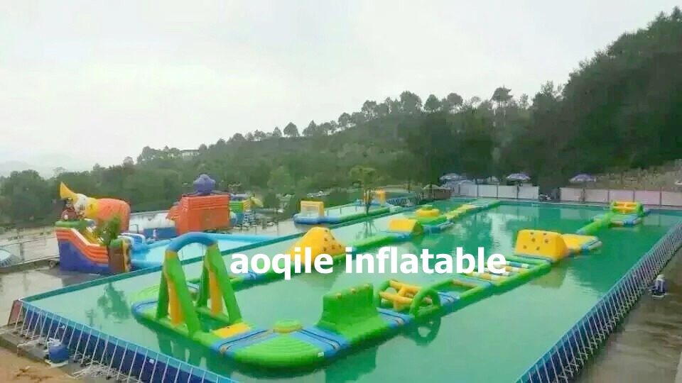 Parque móvil al aire libre inflable comercial grande del agua, equipo inflable del parque del agua subterránea