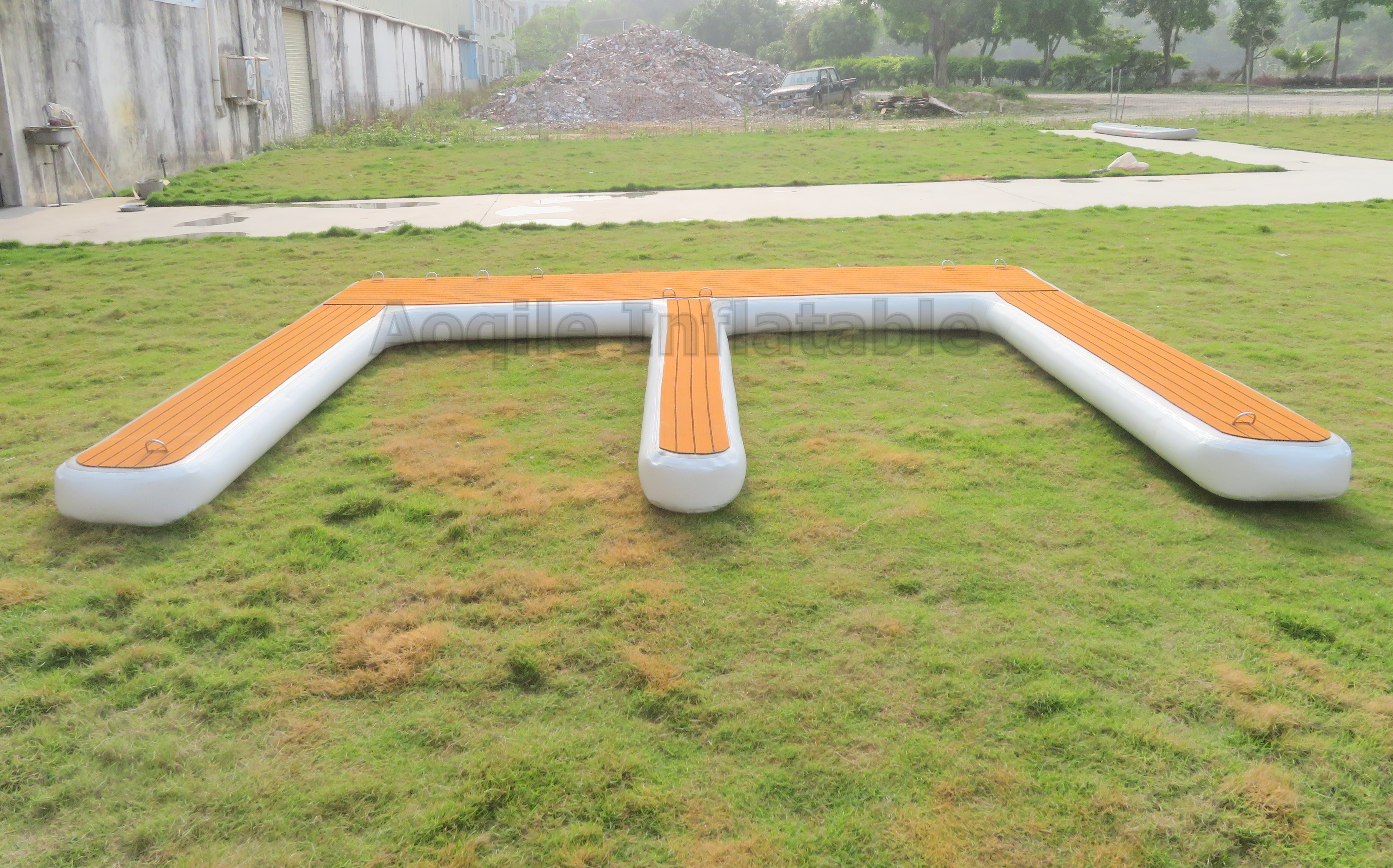 Estación de barco con Motor de grano de madera de espuma de teca, plataforma de piscina flotante inflable en forma de E, muelle para Jet Ski