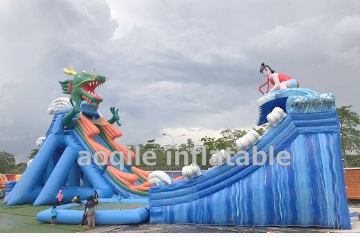 Parque acuático inflable de tierra del mundo del océano del equipo del parque acuático en tierra