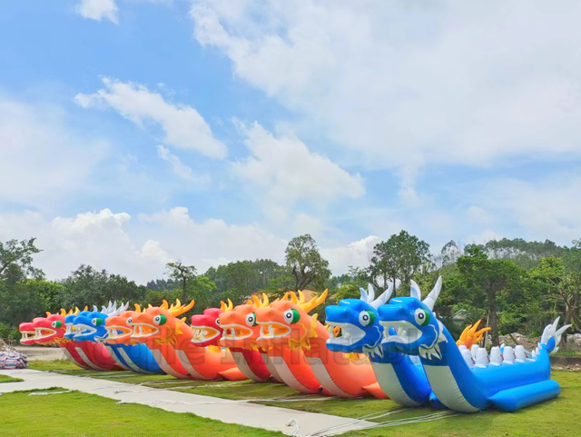 Fábrica sellada con aire, buena venta, tamaño personalizado, barco inflable remolcable por mar, agua de dragón, plátano para 10 personas