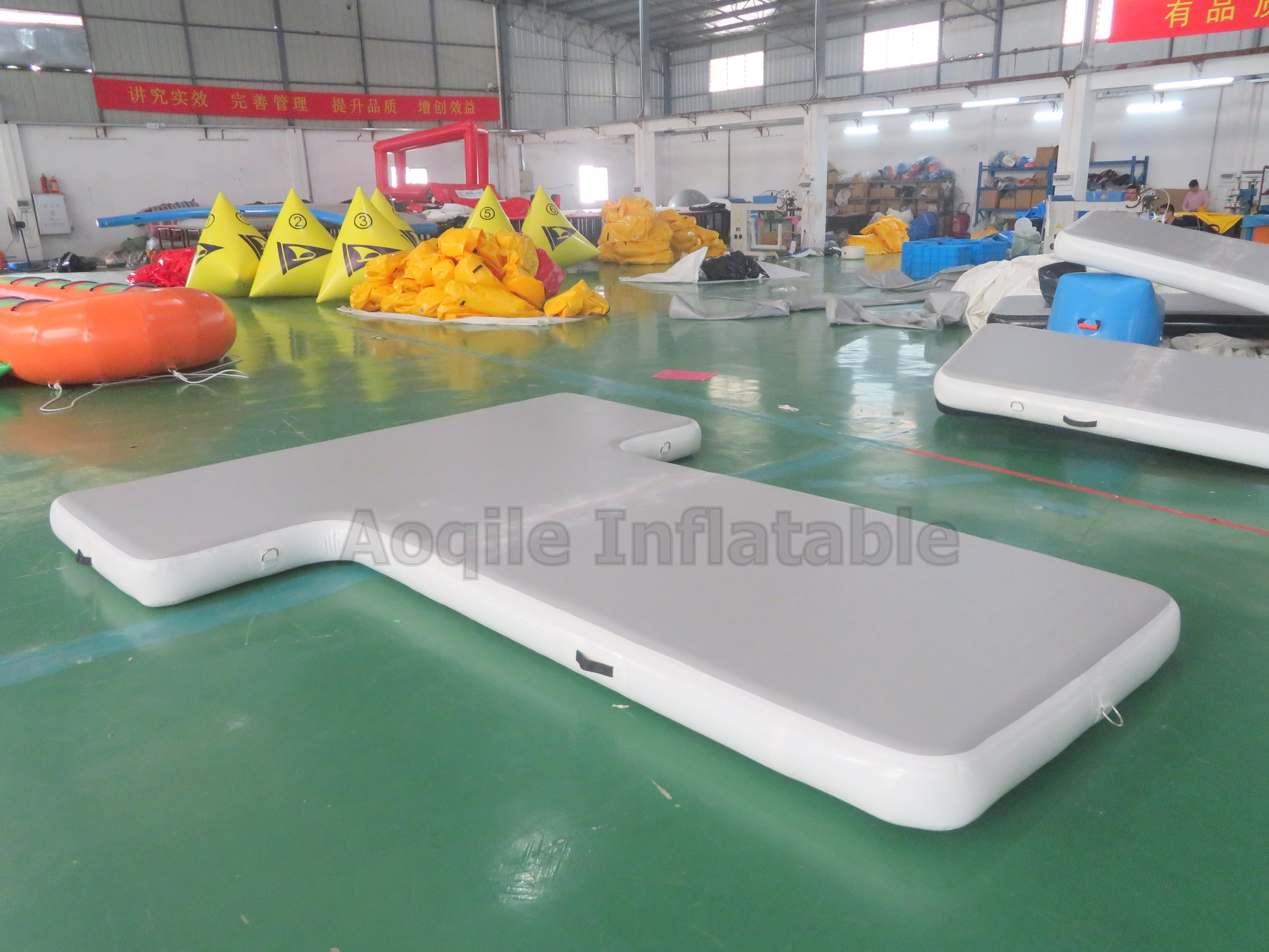 Tierra de ocio, balsa flotante para Yoga, lámina inflable, flotadores de agua, plataforma, pontón, muelle flotante para jet ski