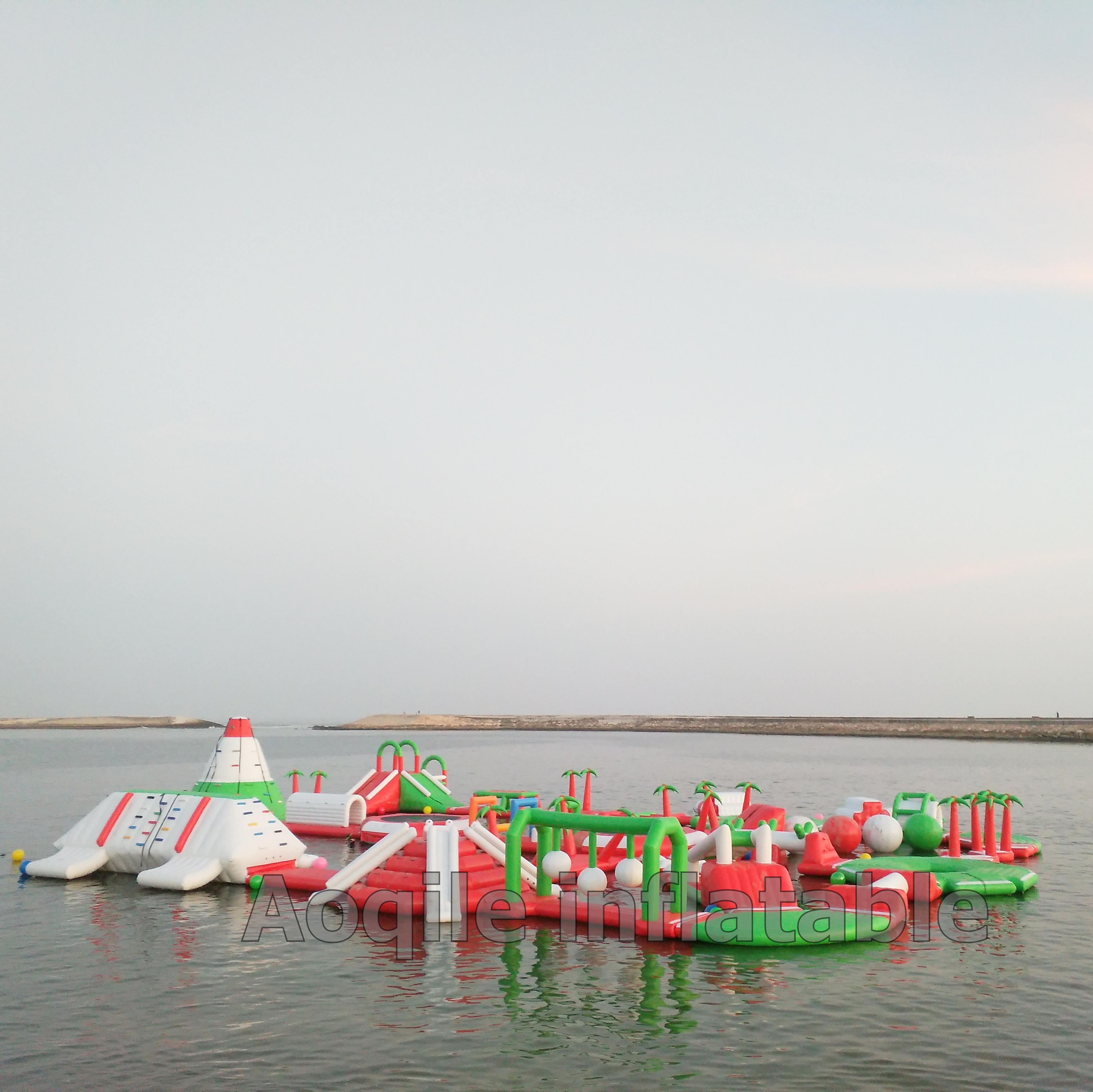 Combinaciones múltiples comerciales, parque acuático inflable de aguas abiertas, juego de deportes acuáticos, parque acuático inflable para niños, parque acuático