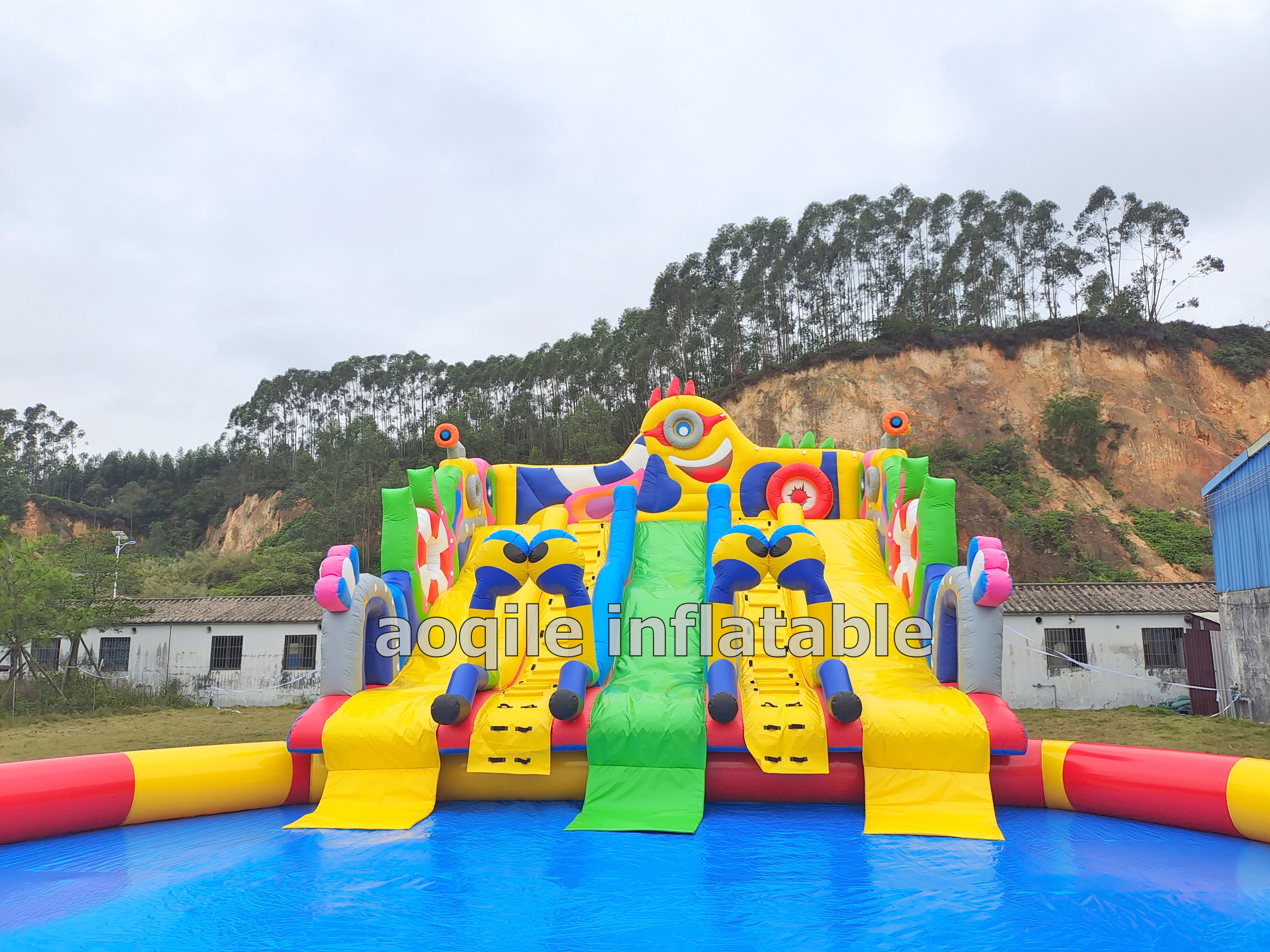 Tobogán acuático inflable de PVC con marco de Metal duradero móvil para exteriores, piscina para parque acuático inflable