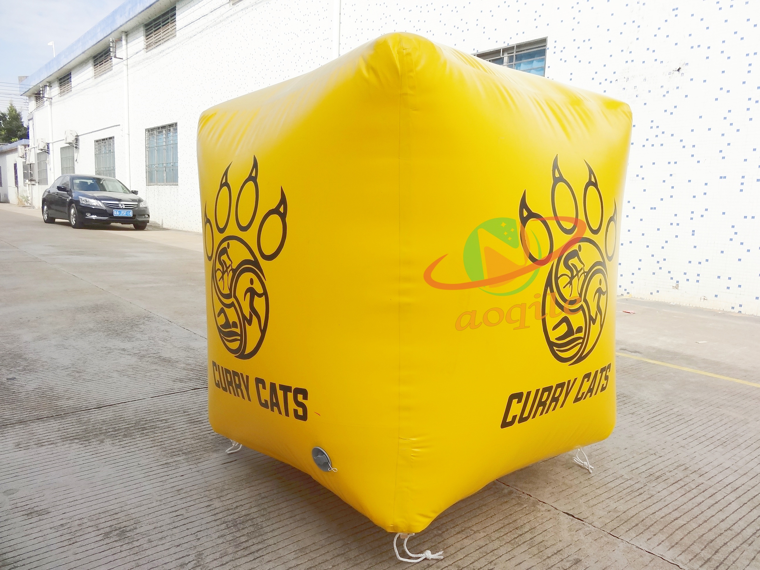 Búnker de paintball inflable para juegos competitivos al aire libre de PVC comercial personalizado a la venta