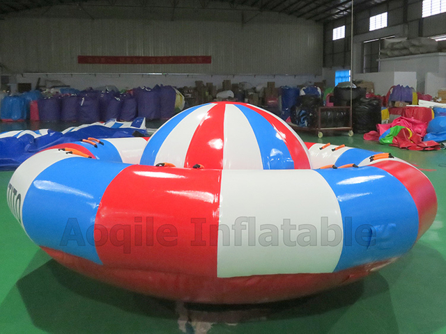 Gran oferta, juguete acuático, dirigible inflable, platillo volador loco, barco de discoteca remolcable