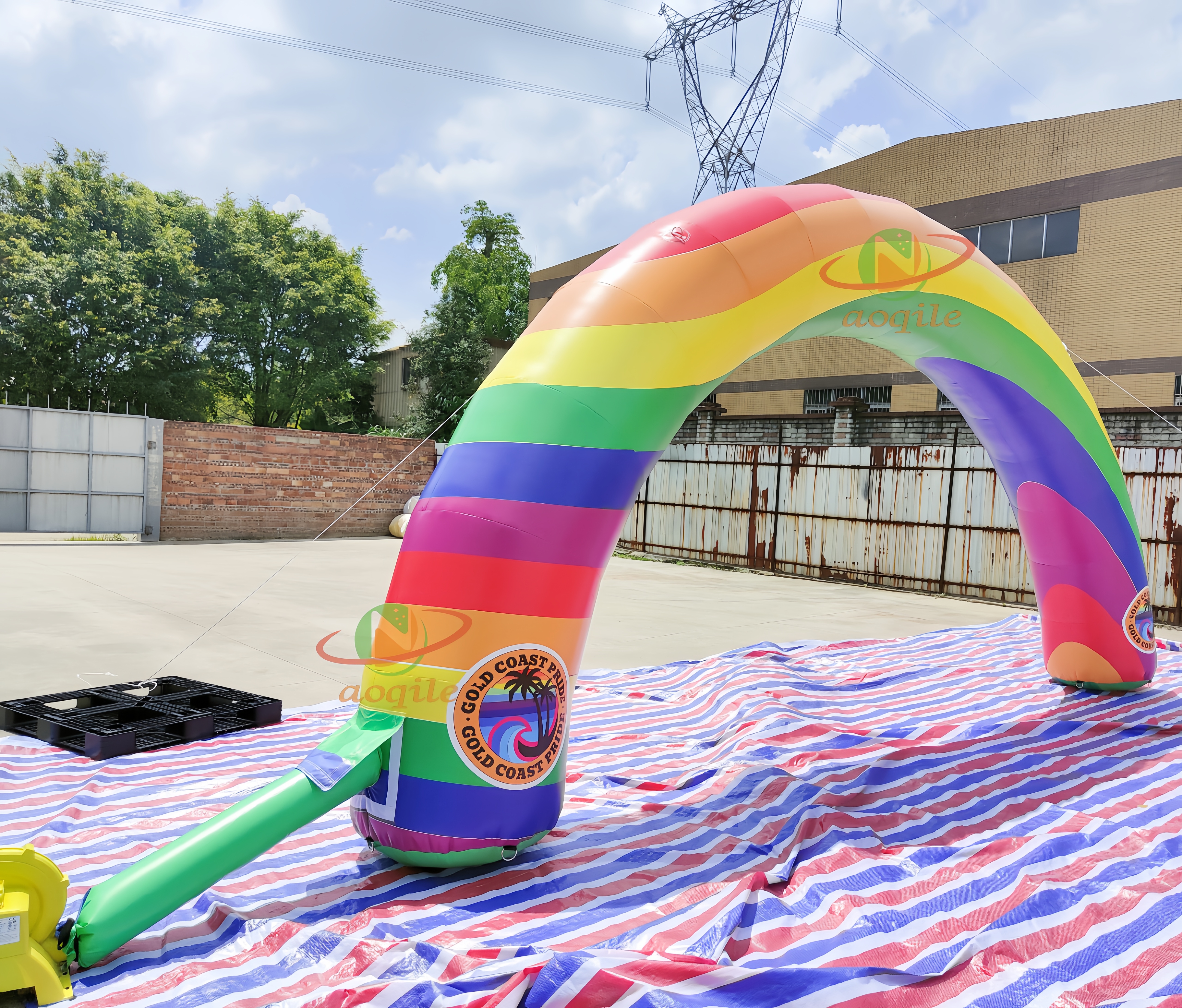 Puerta inflable gigante del arco del arco iris