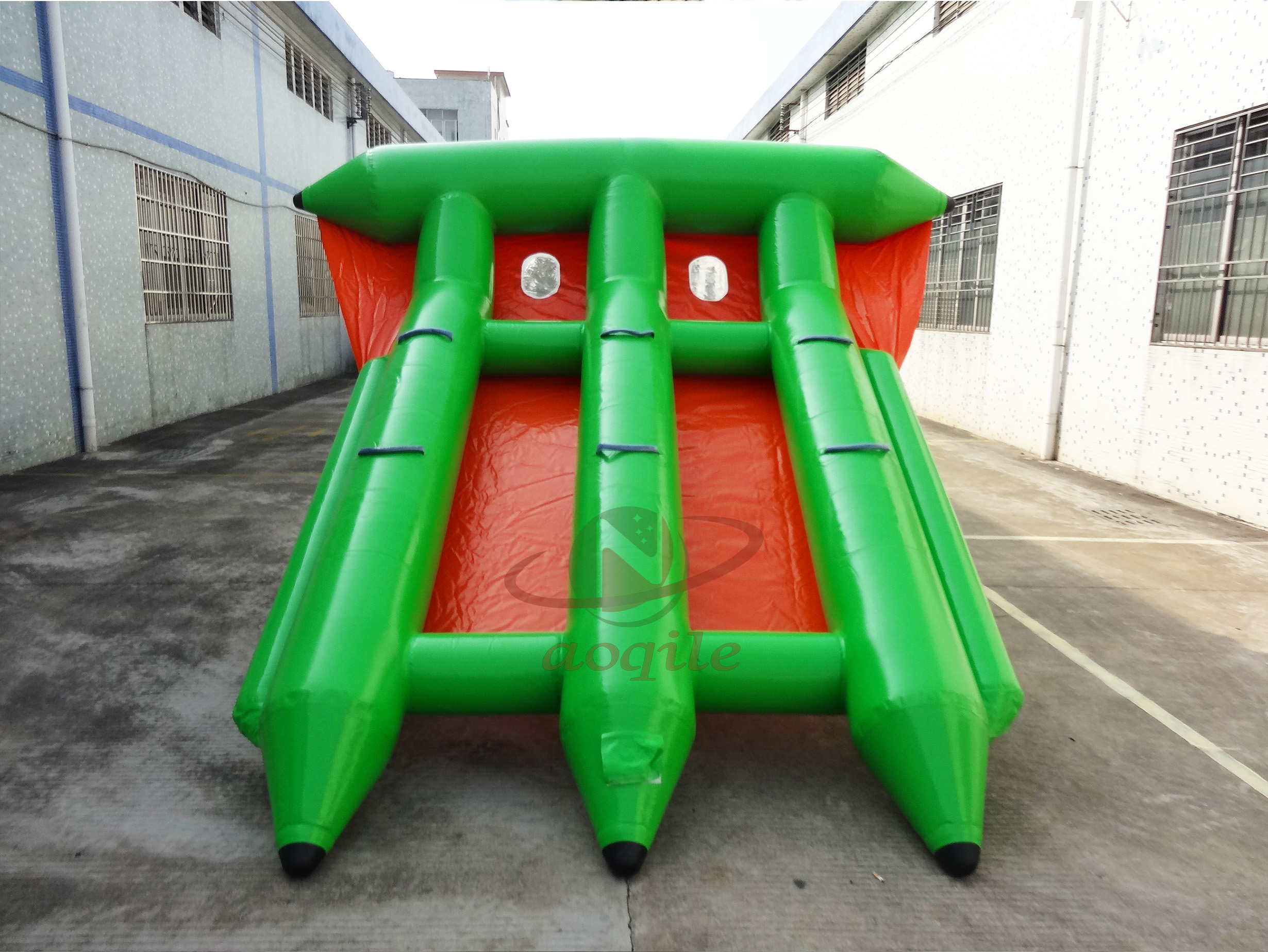 Precio de fábrica, equipo inflable para deportes acuáticos, tubo remolcable, pez volador inflable, barco Banana