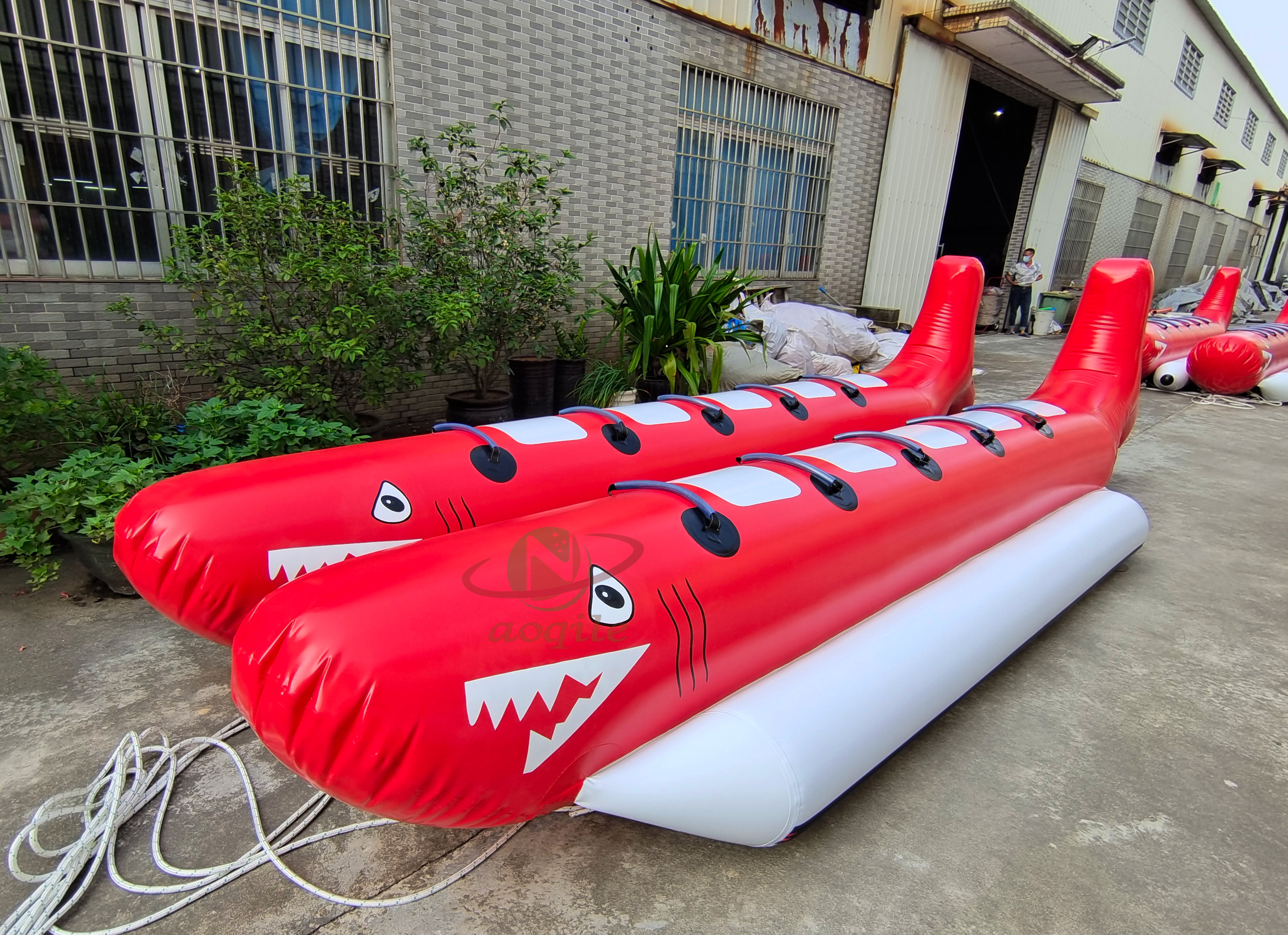 Precio de fábrica, 10 personas, portátil, 0,9mm, lona de PVC, deportes acuáticos, flotante, remolcable, tubo inflable, barco tipo plátano