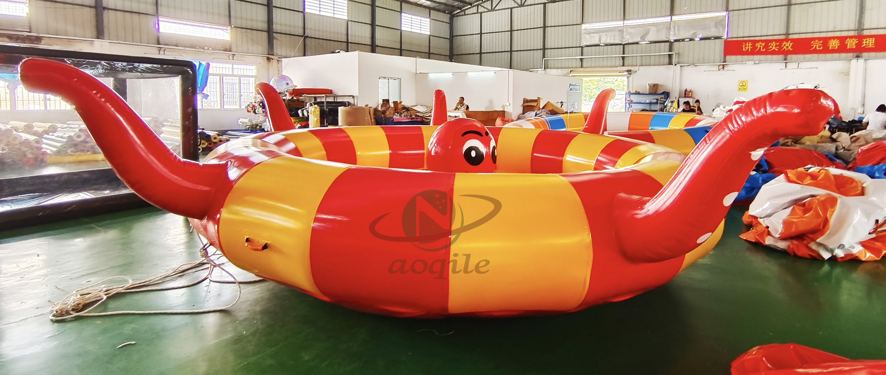 Precio de fábrica, carro Ufo, 8 personas, Towables Octapus Twister, barco inflable para discoteca