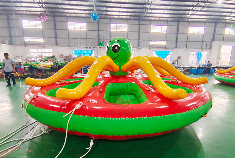 Barco inflable del círculo del pulpo del pez volador del barco del esquí del tubo de la diapositiva del juego del agua de las ventas directas de la fábrica