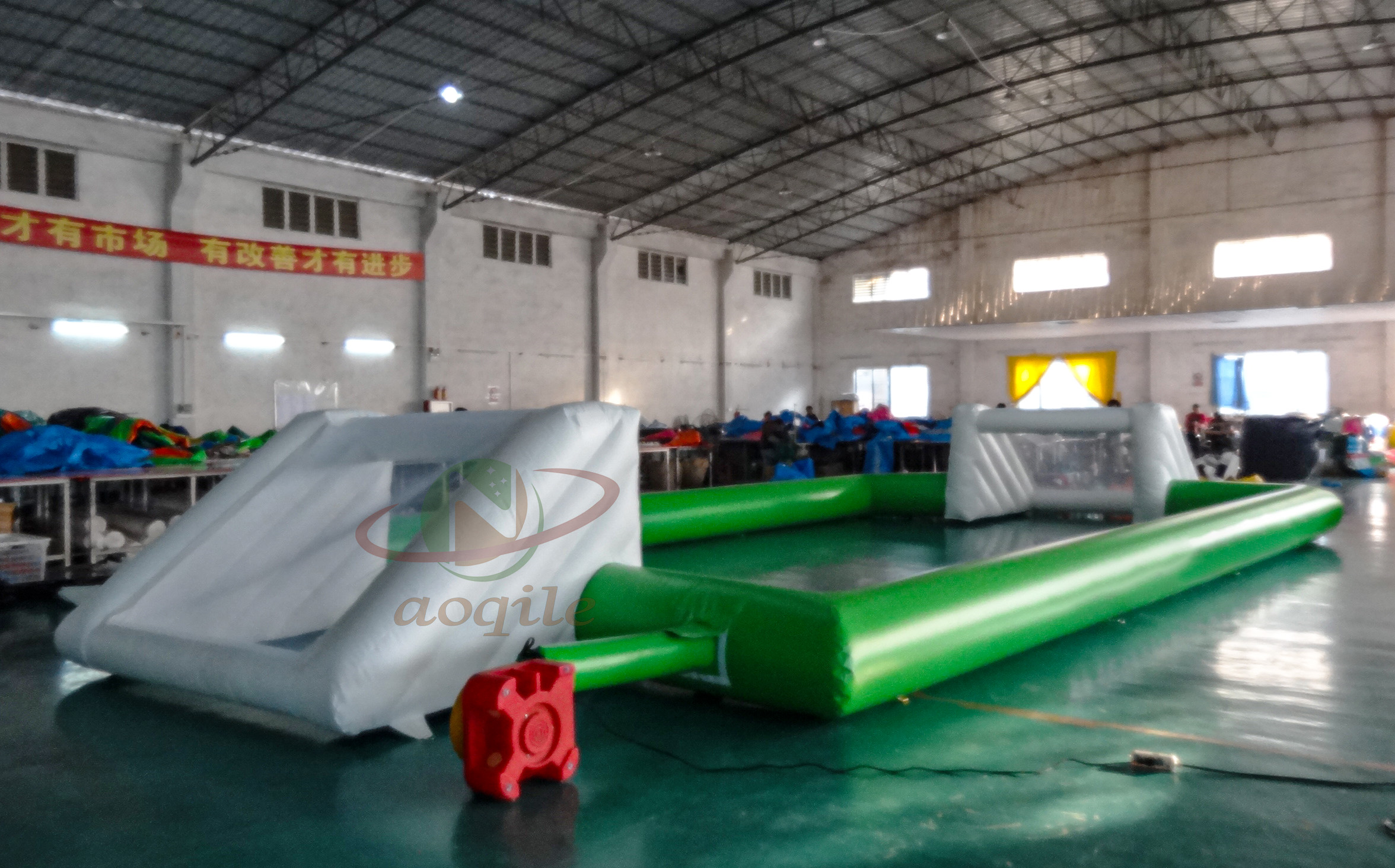 Juego de agua inflable de nuevo diseño de alta calidad, portería de cancha de voleibol de campo de Polo Acuático inflable