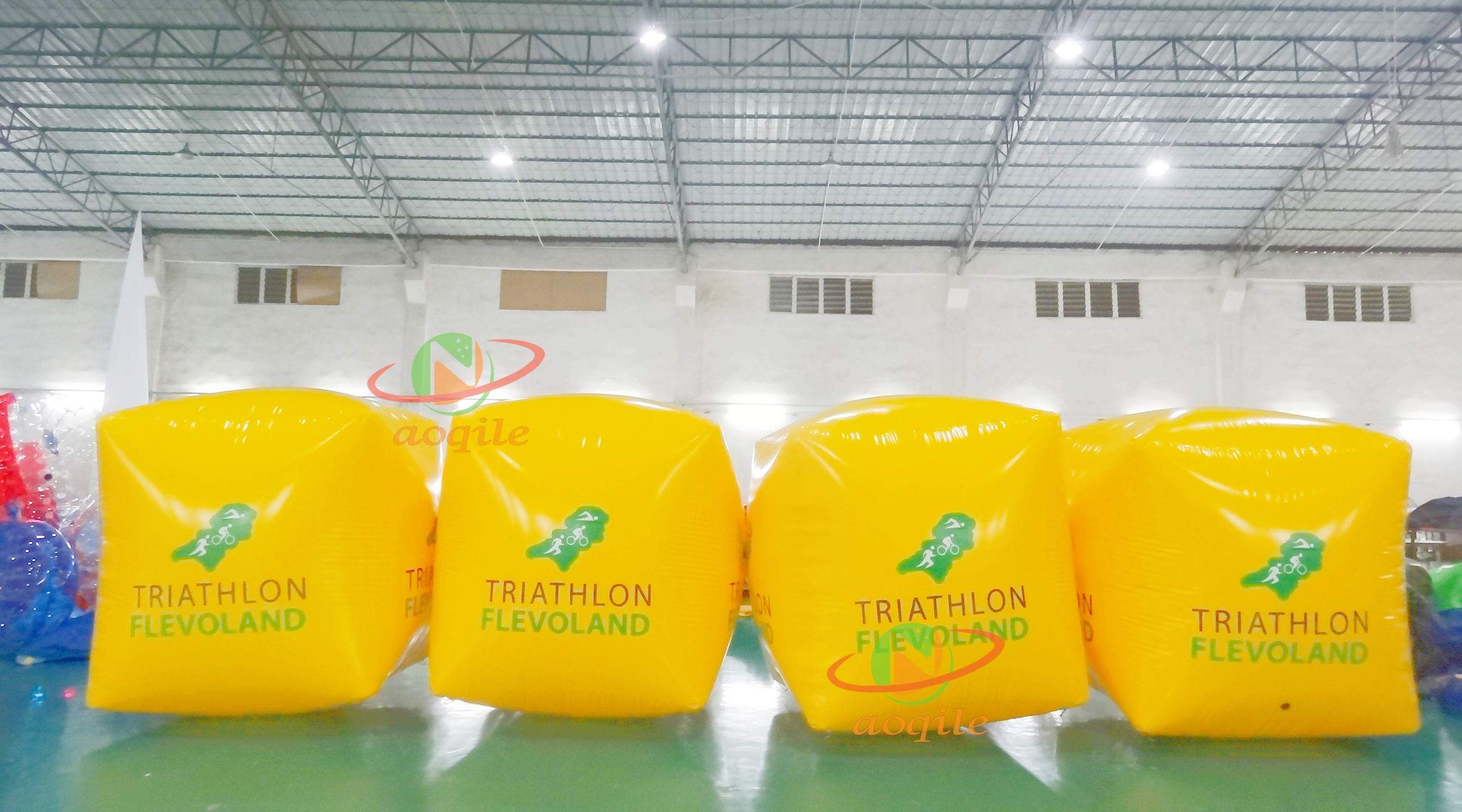 Boya flotante inflable modificada para requisitos particulares del cubo para nadar la boya de agua inflable amonestadora