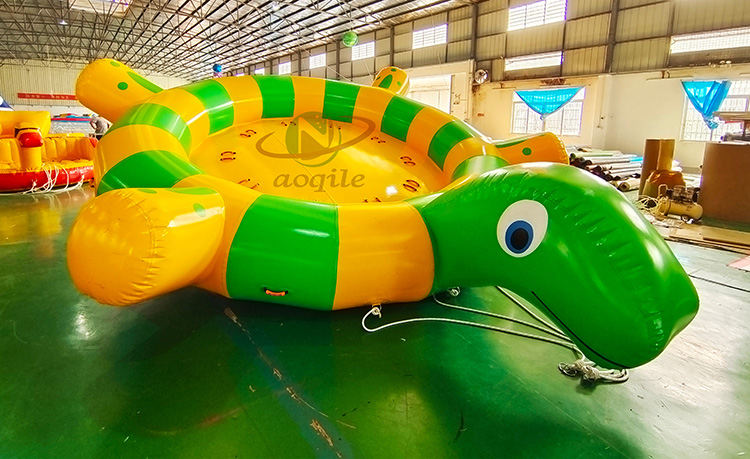 Nuevo diseño de tubo de esquí, barco inflable remolcable para deportes acuáticos, remolcables comerciales, barco de discoteca inflable de tortuga