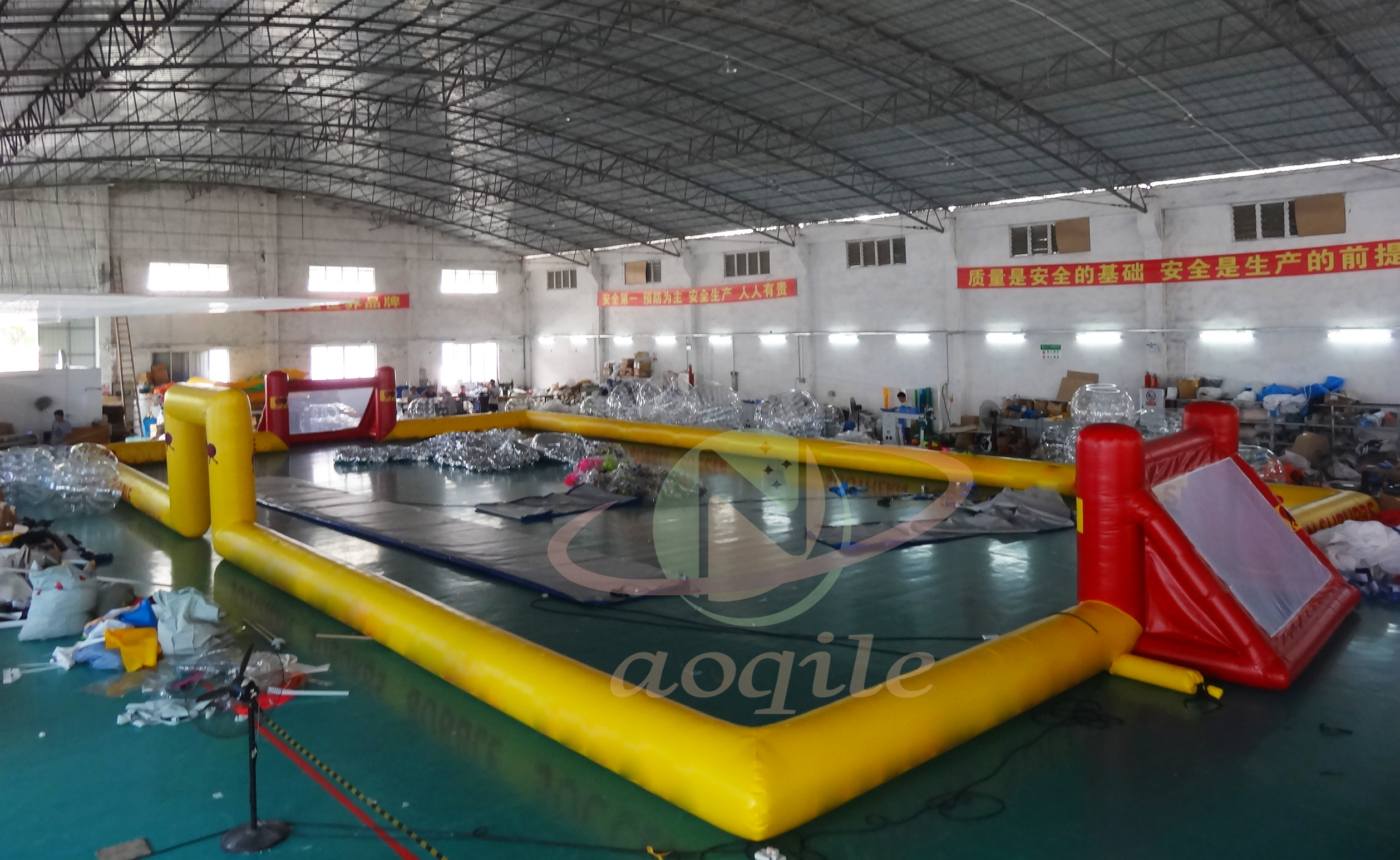 Juego de agua inflable de nuevo diseño de alta calidad, portería de cancha de voleibol de campo de Polo Acuático inflable