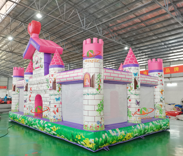 Parque acuático inflable grande hecho a medida para interiores y exteriores de alta calidad con tema de Castillo de princesa