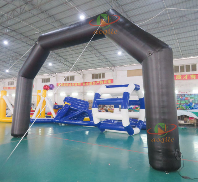 El arco inflable de la calidad comercial crea el arco publicitario inflable grande para requisitos particulares