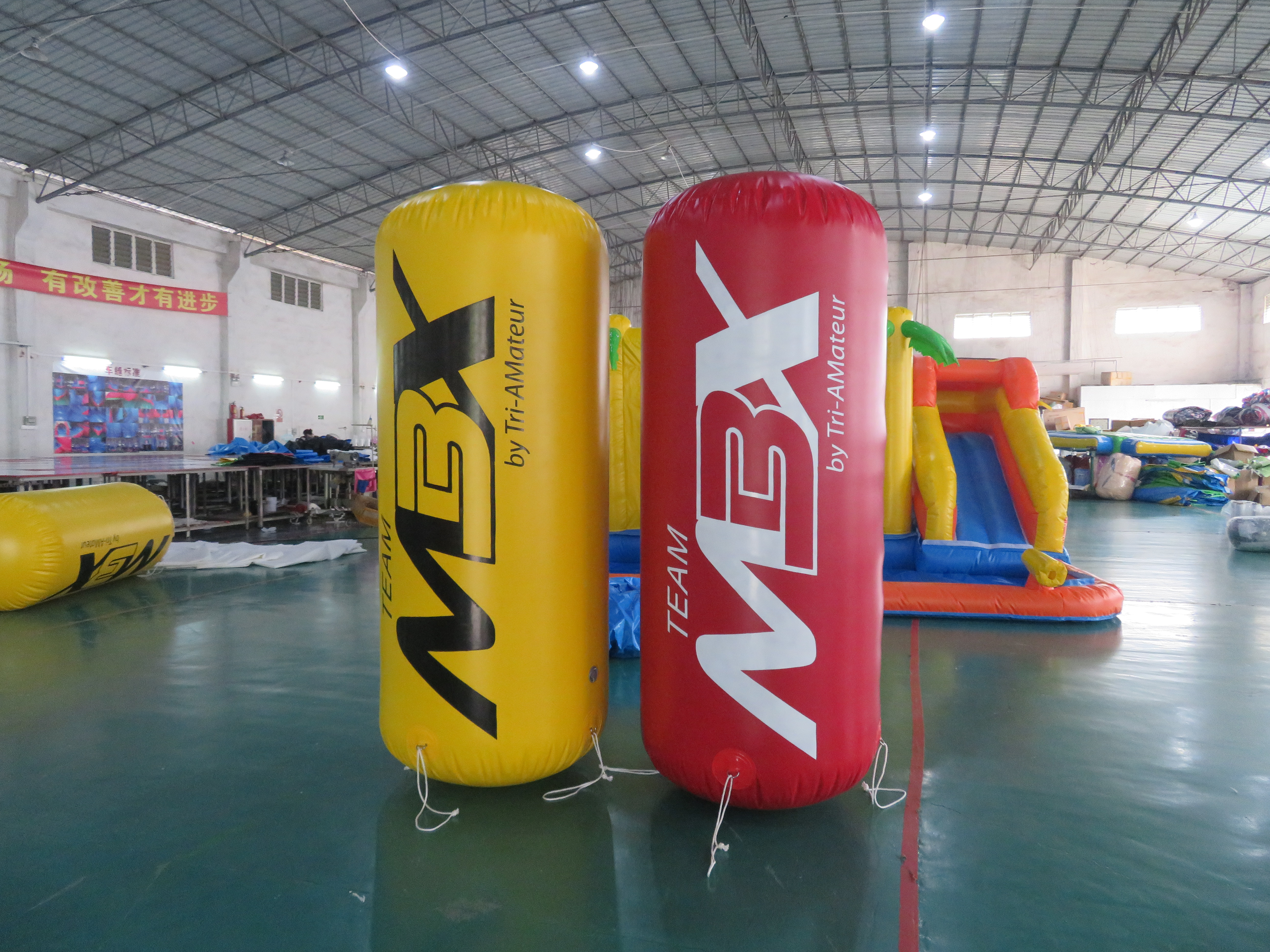 Marca especial inflable cilíndrica de la boya de natación para las competiciones de natación en aguas abiertas