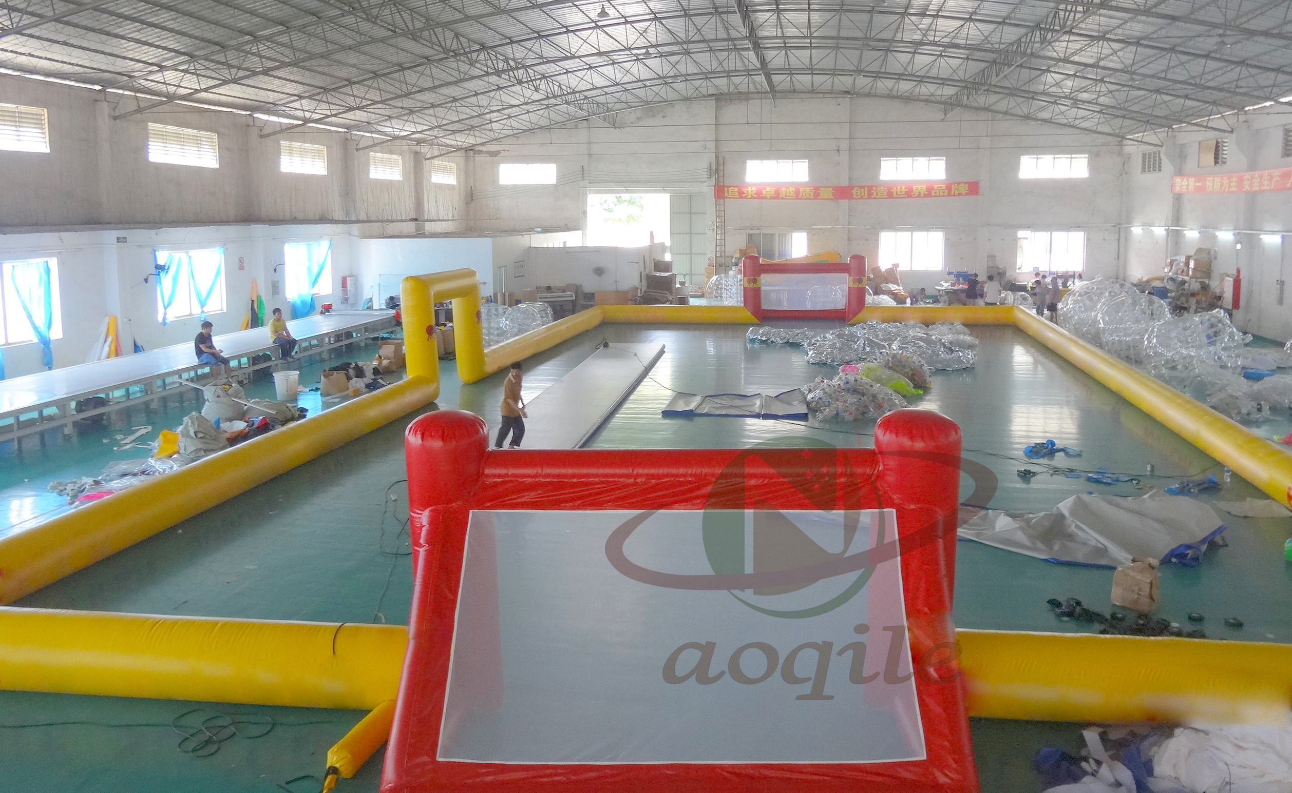 Juego de agua inflable de nuevo diseño de alta calidad, portería de cancha de voleibol de campo de Polo Acuático inflable