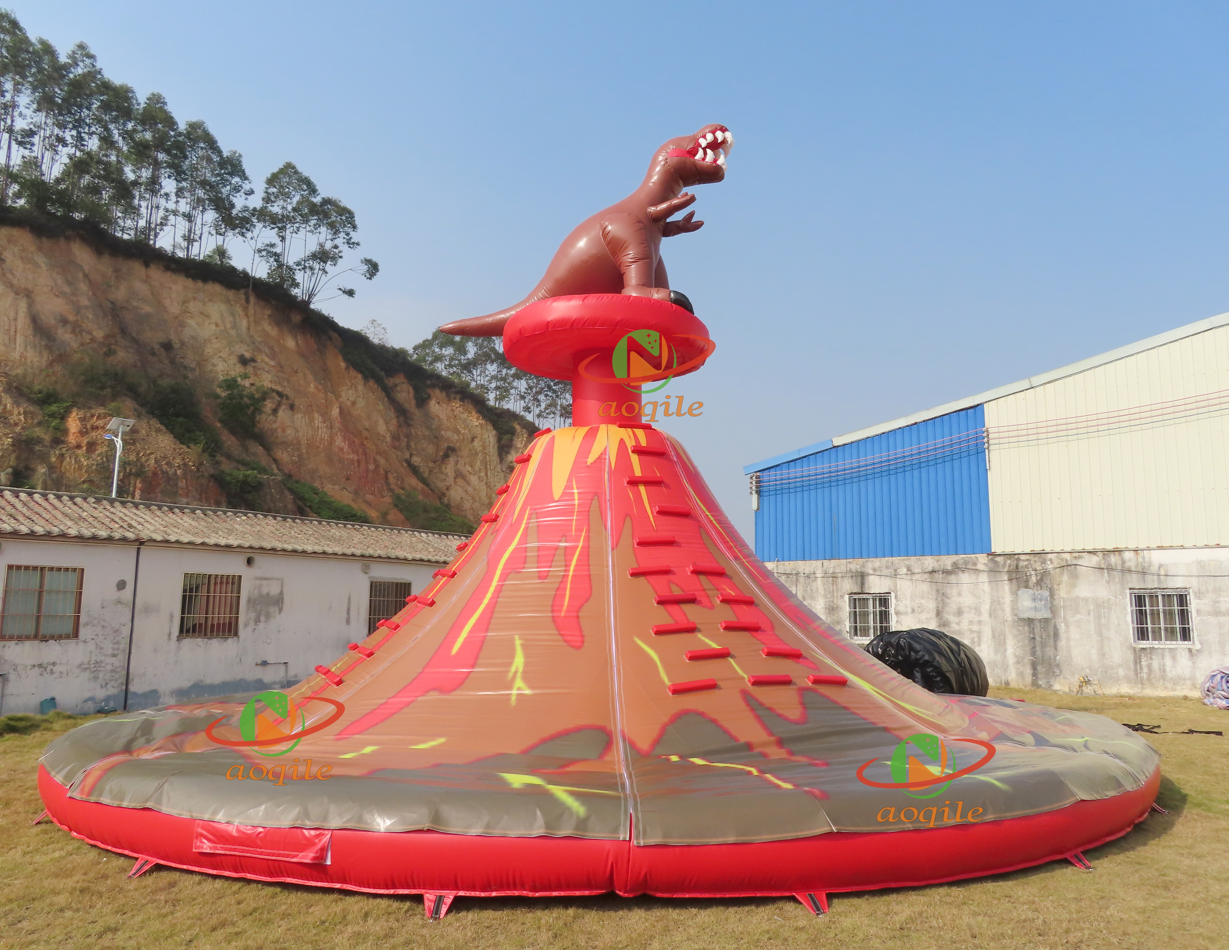 Gran torre de escalada de volcán inflable, torre deportiva de escalada para niños