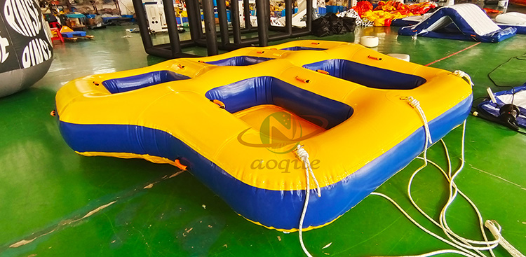 Barco inflable comercial de agua voladora, juguete giratorio, esquí acuático inflable remolcable, barco de discoteca de cinco plazas