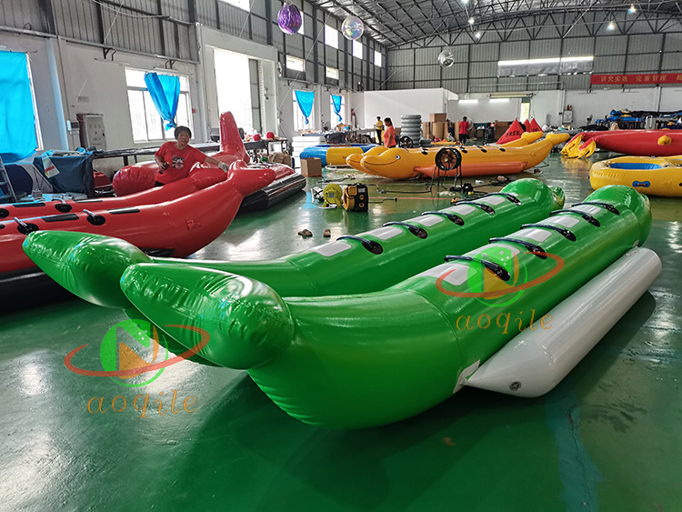 Equipo de juegos acuáticos, barco inflable de Pvc de 0,9mm, tubo remolcable, barco tipo plátano inflable para 10 personas