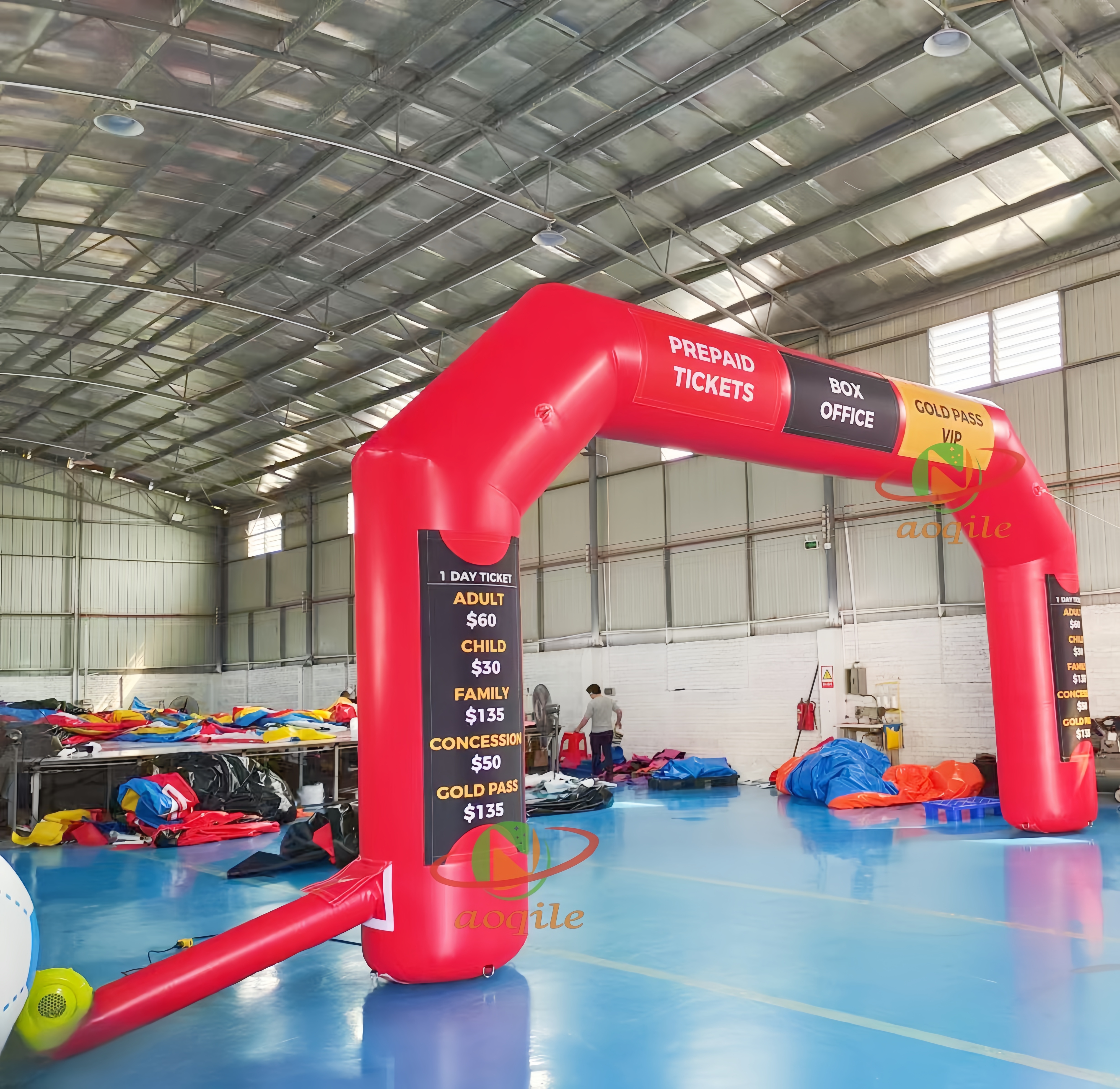 Línea de meta inflable hermética a precio barato flotando en el arco de agua para eventos deportivos acuáticos