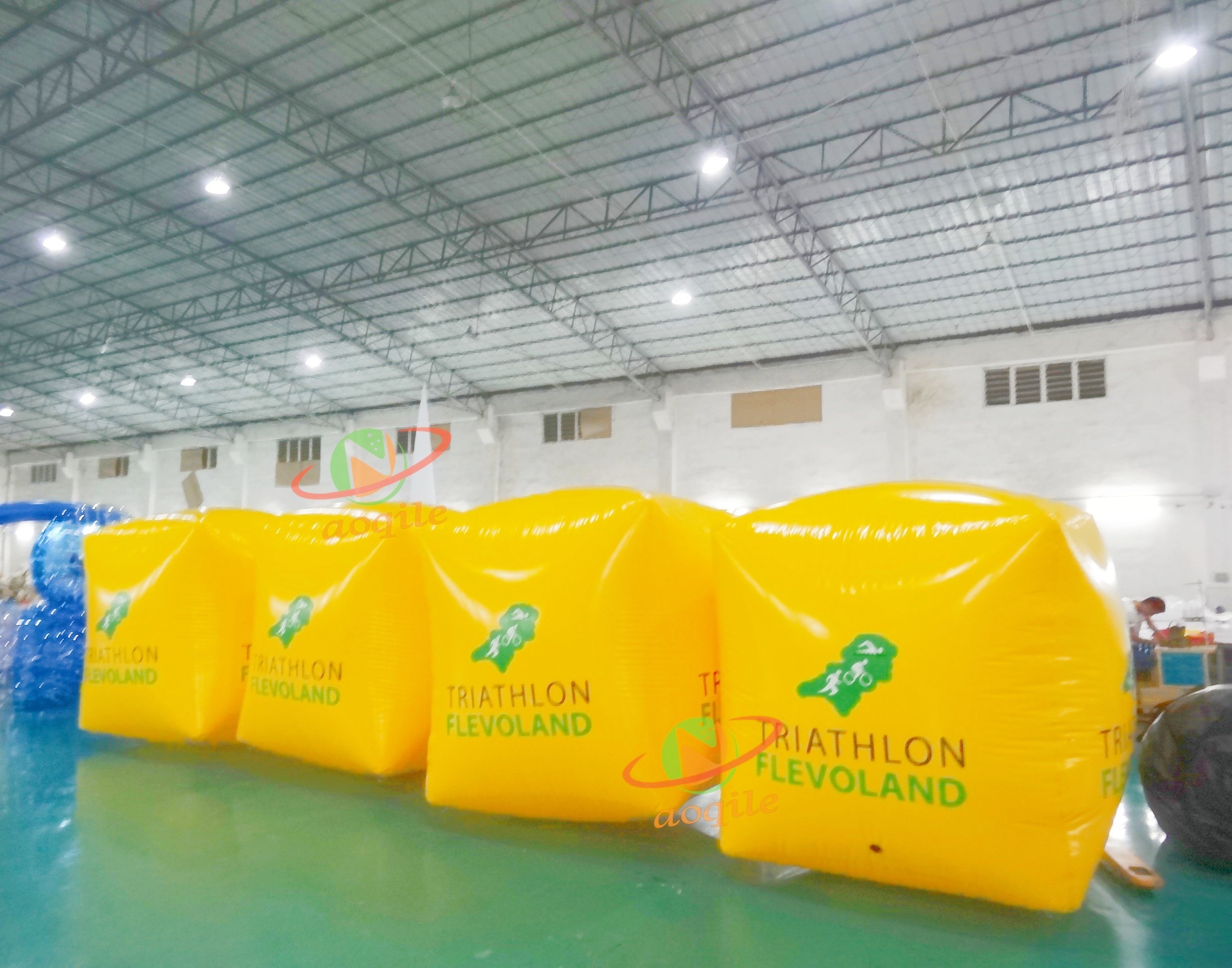 Boya flotante inflable modificada para requisitos particulares del cubo para nadar la boya de agua inflable amonestadora