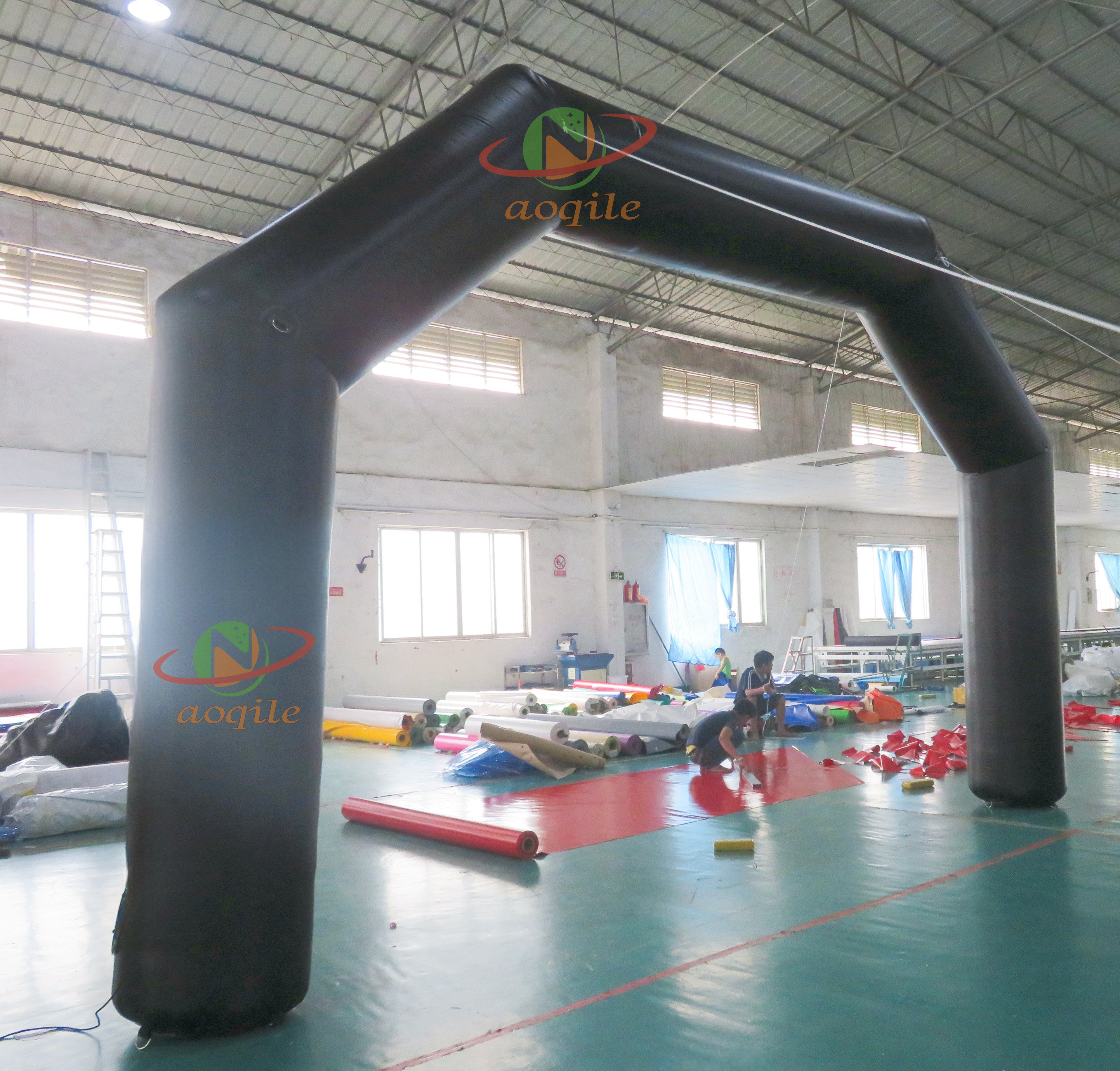 El arco inflable de la calidad comercial crea el arco publicitario inflable grande para requisitos particulares