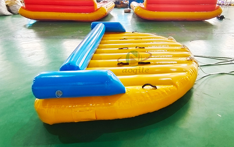 Venta al por mayor de verano, deportes marinos, tubo de remolque inflable, barco plátano, agua giratoria, disco giroscópico, barco