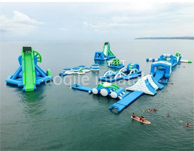 Parque acuático flotante inflable personalizado con plataforma deportiva acuática para adultos y niños