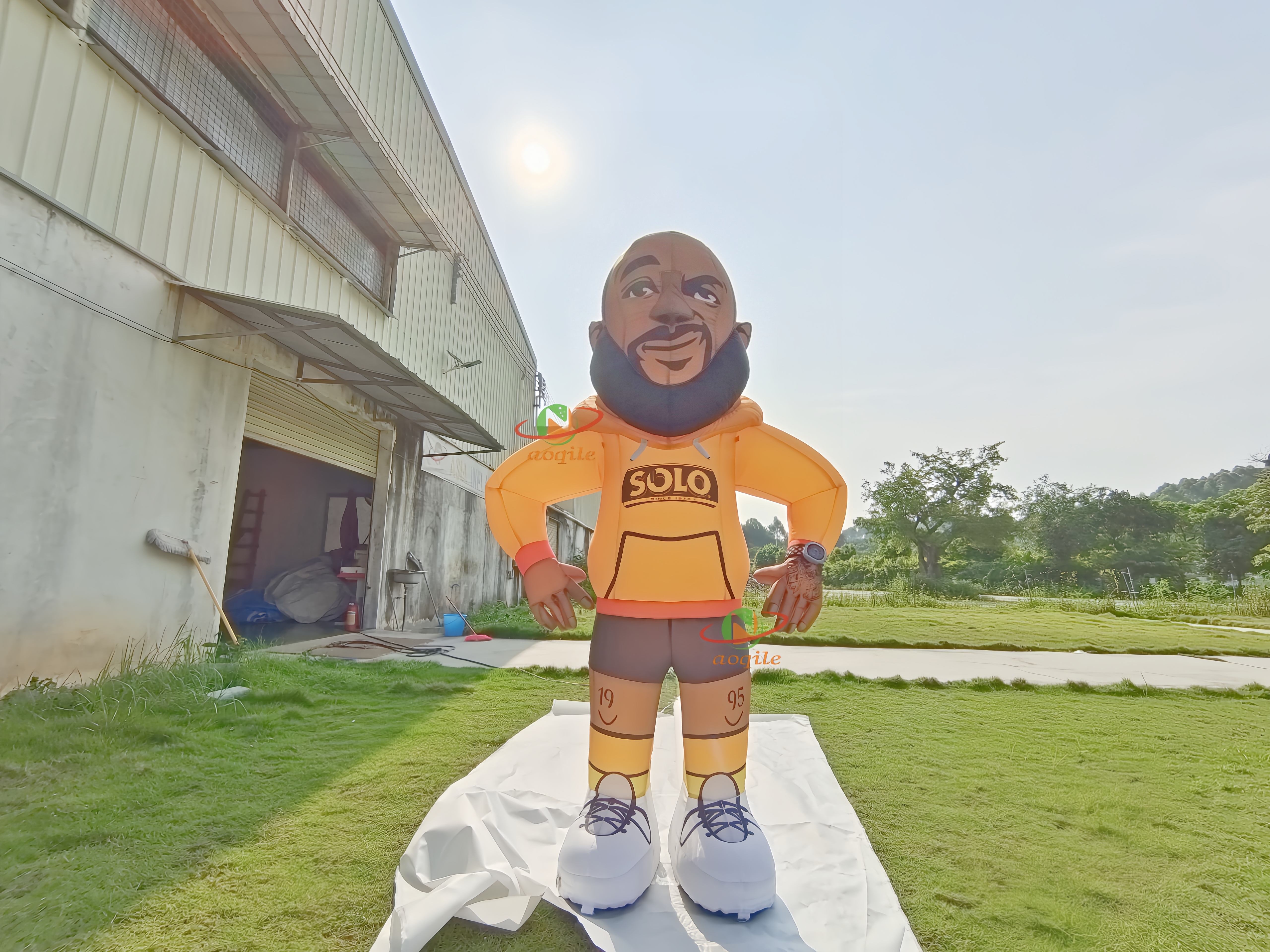 Aoqile Modelo popular Popular Actividad al aire libre Muñeca PVC inflable de alta calidad utilizada para eventos