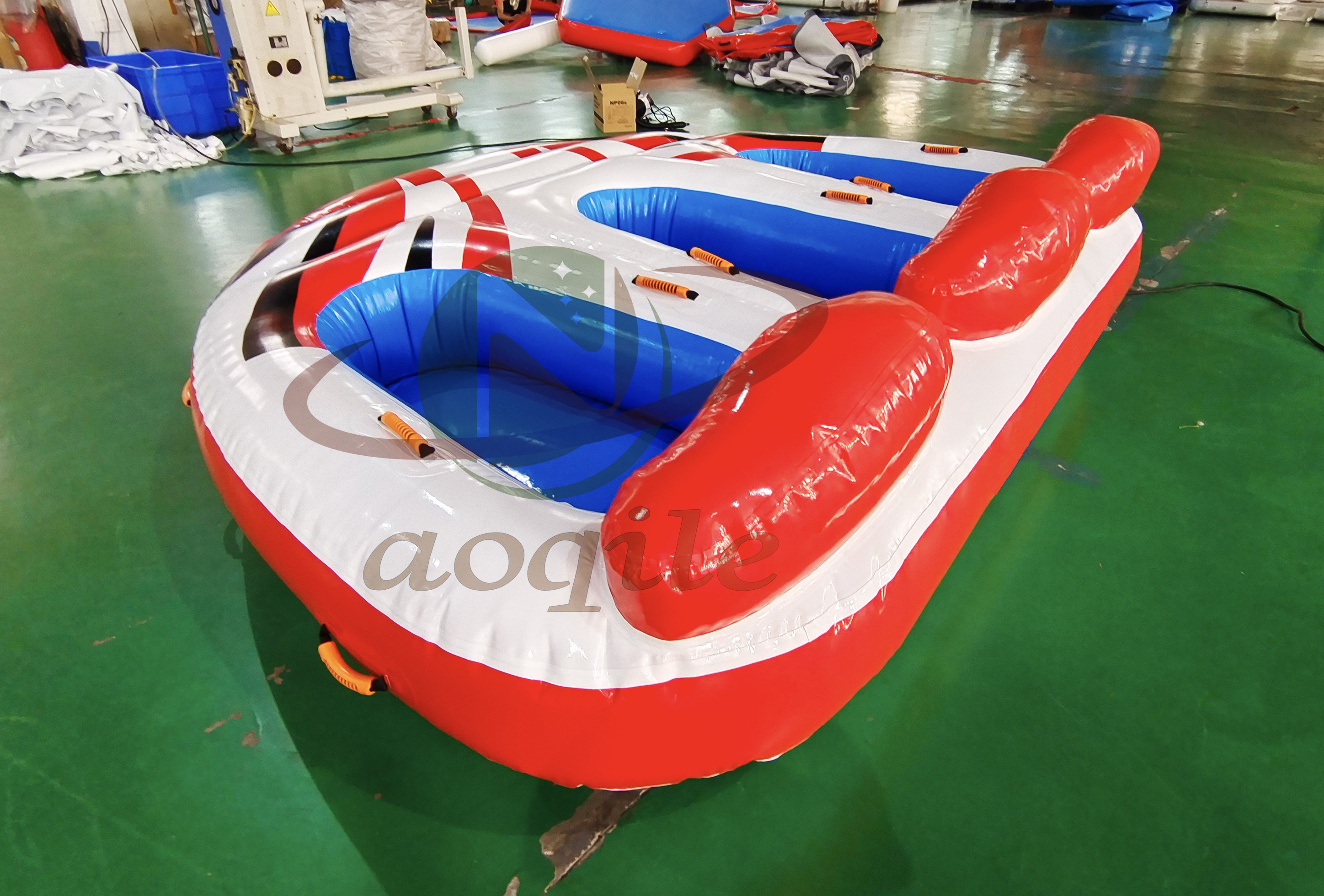 Juegos acuáticos comerciales, sofá flotante inflable para 3 corredores, playa, Bubba, tubo remolcable giratorio loco, sofá de esquí, barco