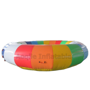 Barco giratorio inflable remolcable del disco del carro de los juguetes del agua del vuelo inflable