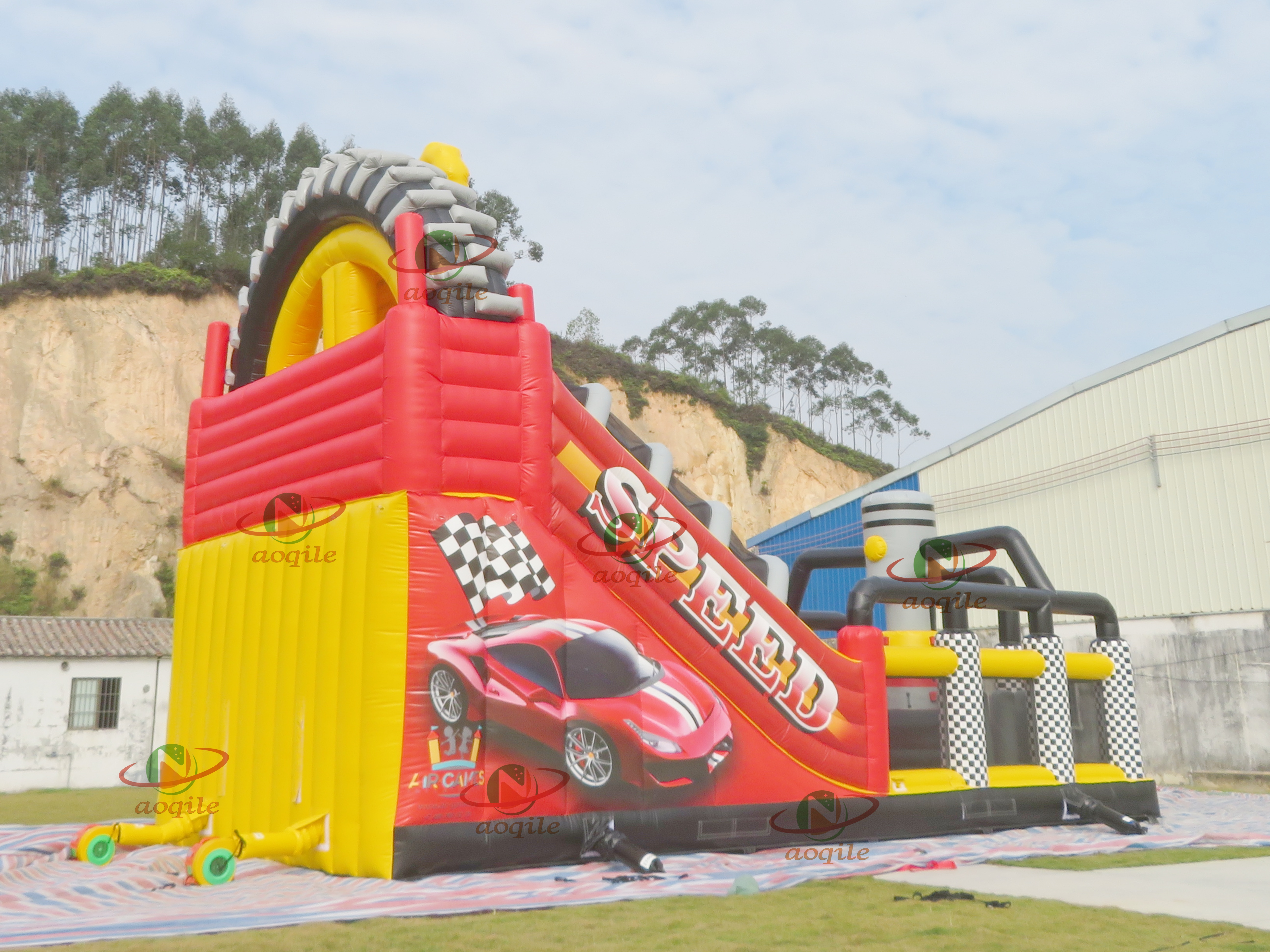 AOQILE 2025 Nuevo diseño Toblo de agua en forma de automóvil inflable con ventas calientes para eventos