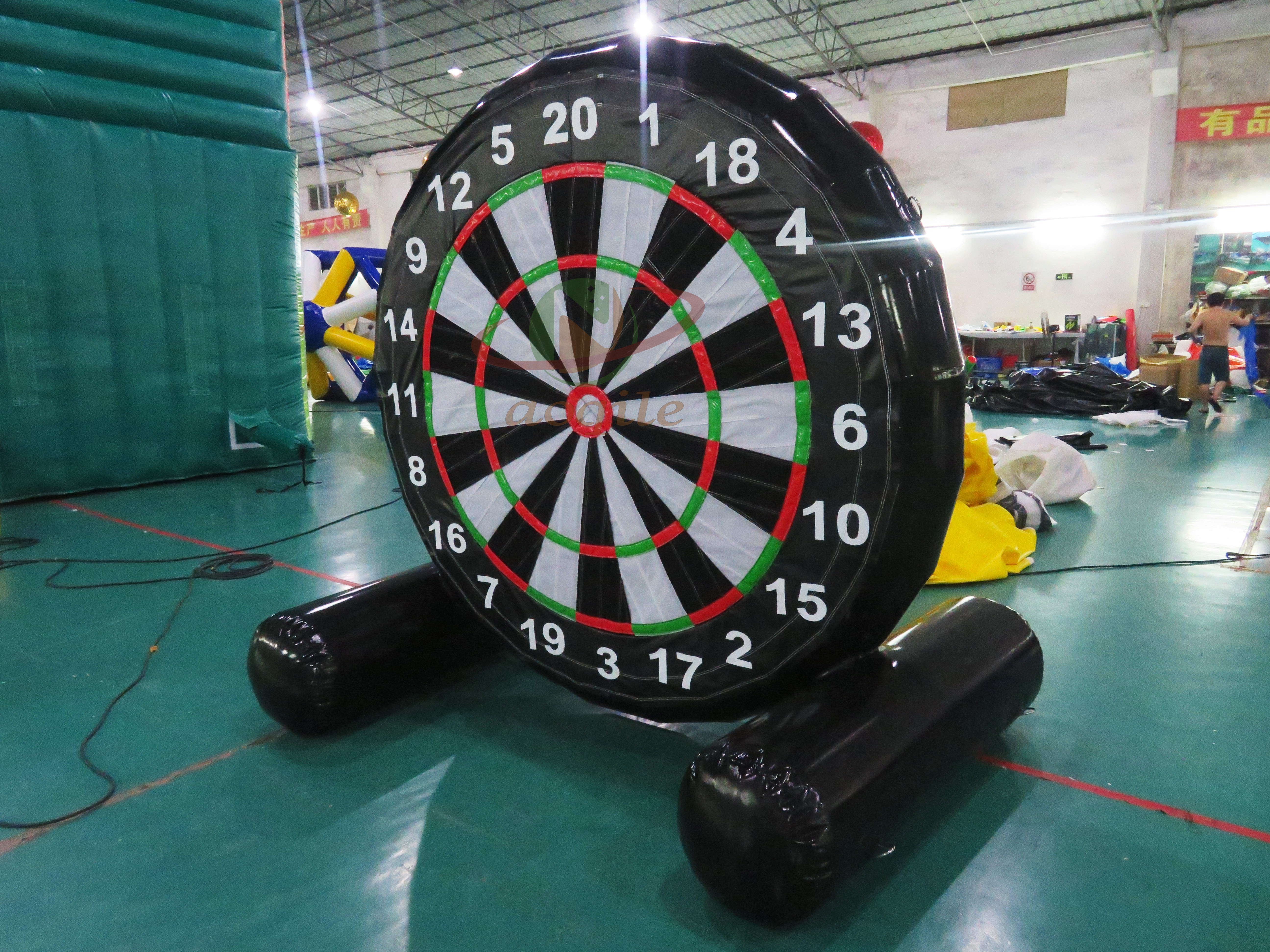 Pie inflable gigante tablero de dardos soporte inflable fútbol dardos juego deportivo