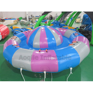 Diversión de verano Remolque de agua Ufo Spinning Donut Gyro Barco de discoteca inflable remolcable