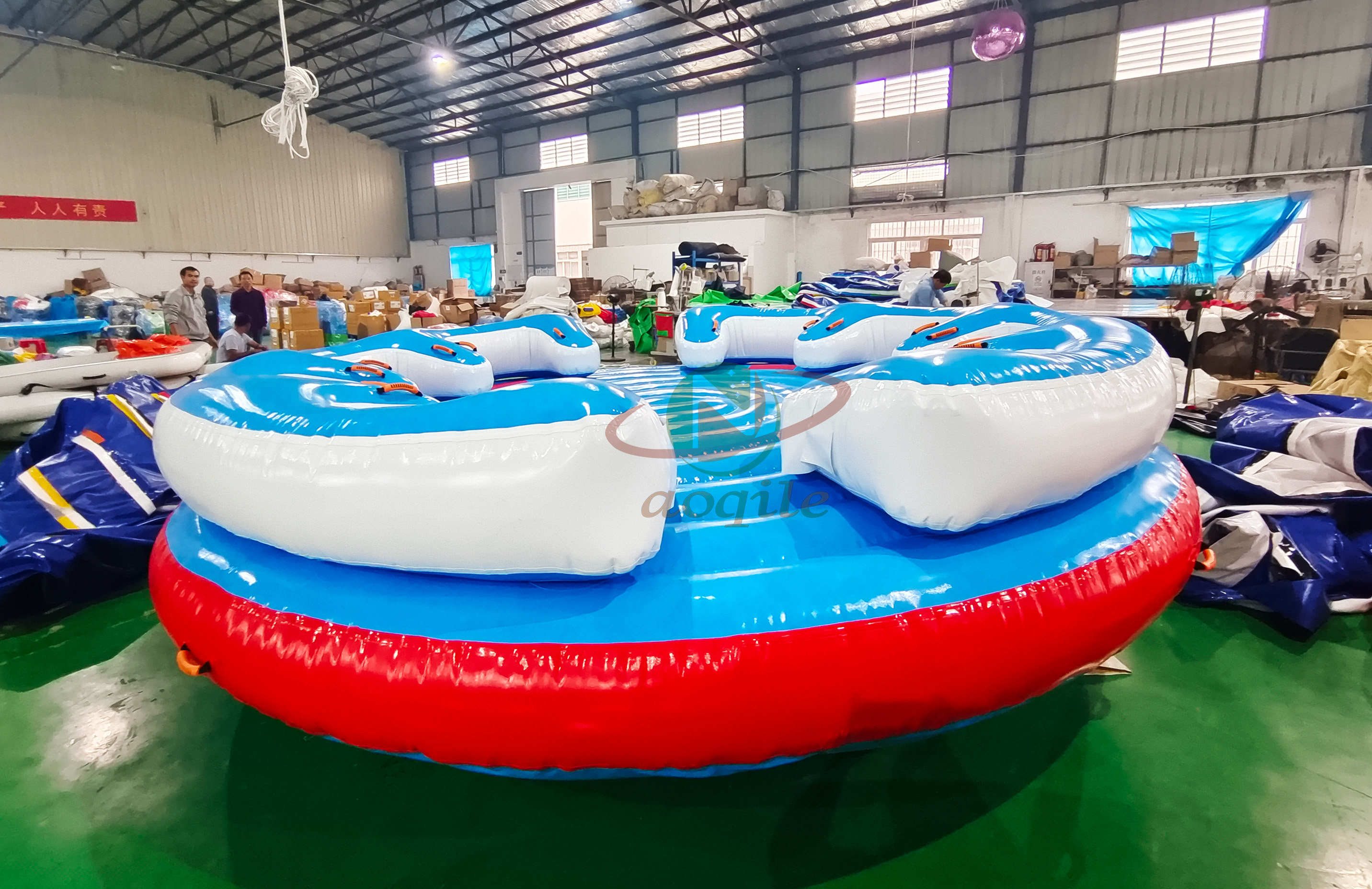 Nuevo entretenimiento acuático, 8 personas, inflable, agua giratoria, disco giratorio, barco inflable giratorio, tubo remolcable, barco de esquí