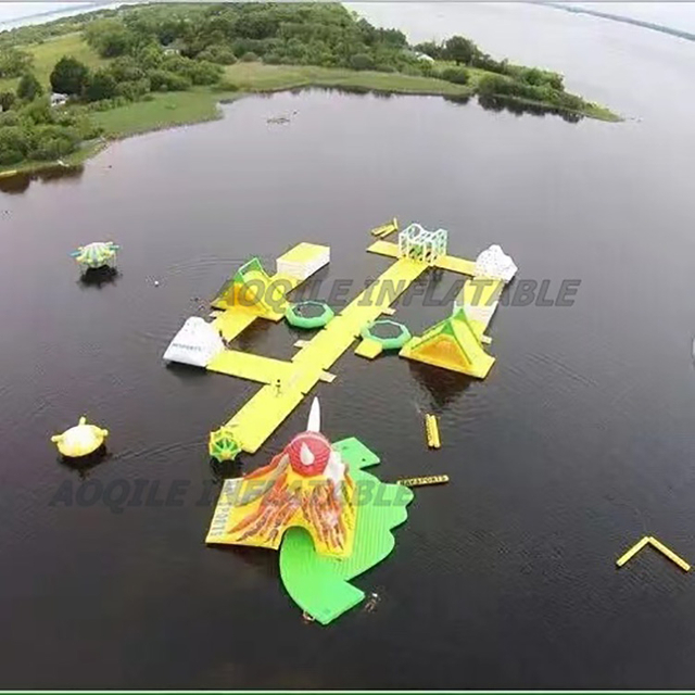 Flotante Agua Obstáculo Escalada Juego de deportes Equipo de diversión acuática de verano al aire libre Parque acuático inflable No hay opiniones todavía