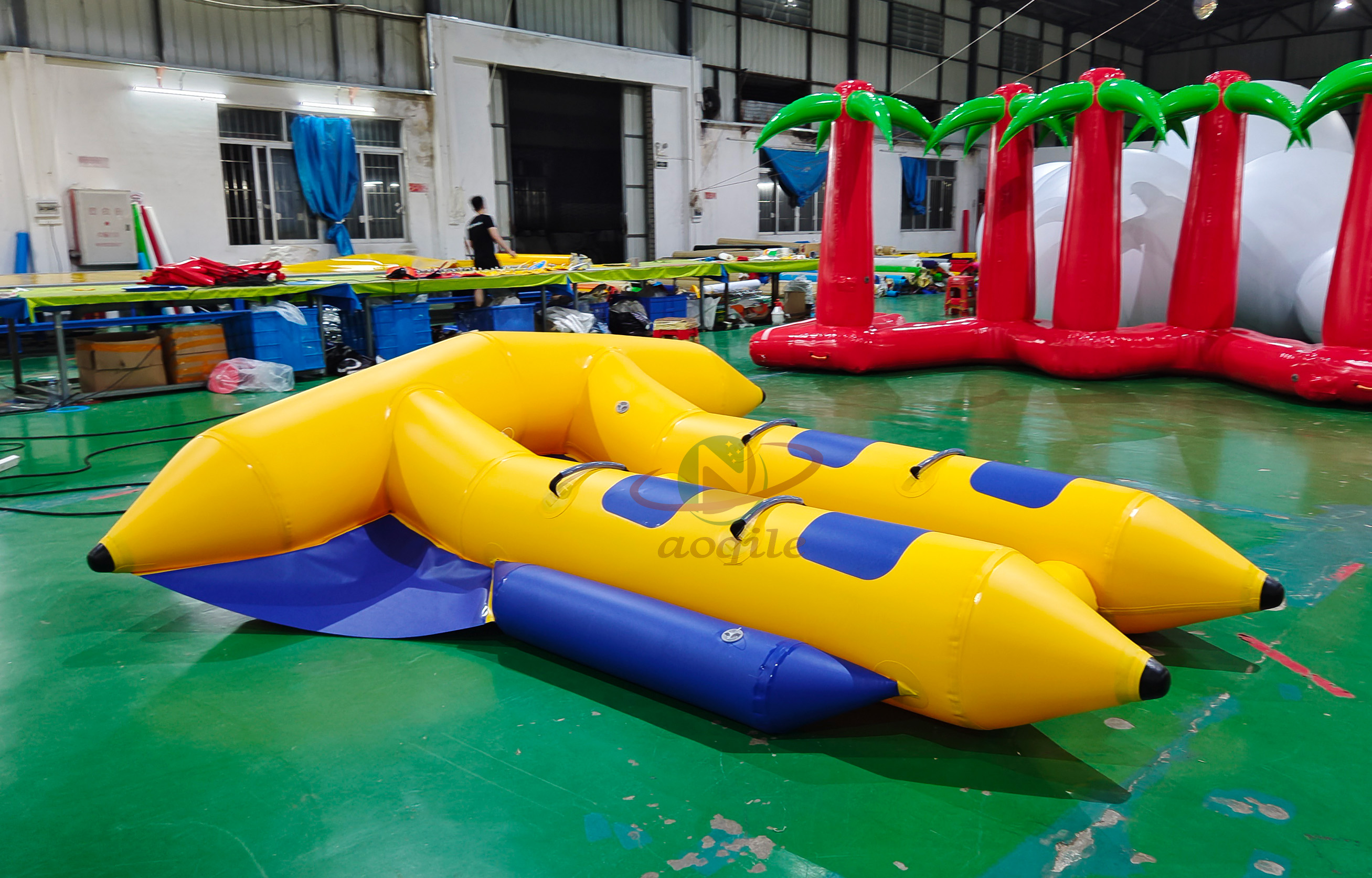 Venta directa de fábrica, pez volador inflable, deportes de emoción extrema, flotante de goma, pez mosca inflable remolcable