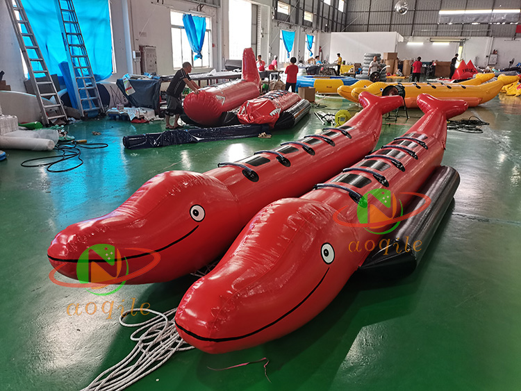 Barco inflable divertido comercial con forma de pez volador, barco tipo plátano inflable de agua de doble tubo remolcable