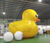 Pato de goma amarillo de dibujos animados inflable gigante, equipo de juego de entretenimiento, figura de dibujos animados de pato amarillo fijo con agua para promoción