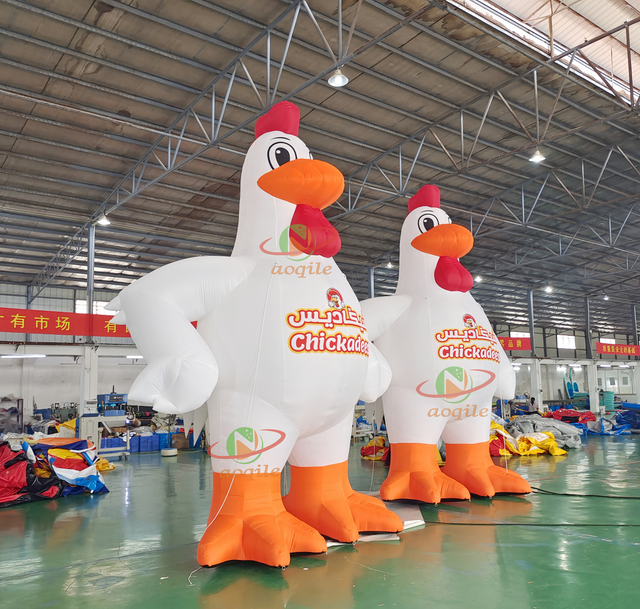 Aoqile 2025 Venta caliente Muñeca en forma de pollo inflable para el evento