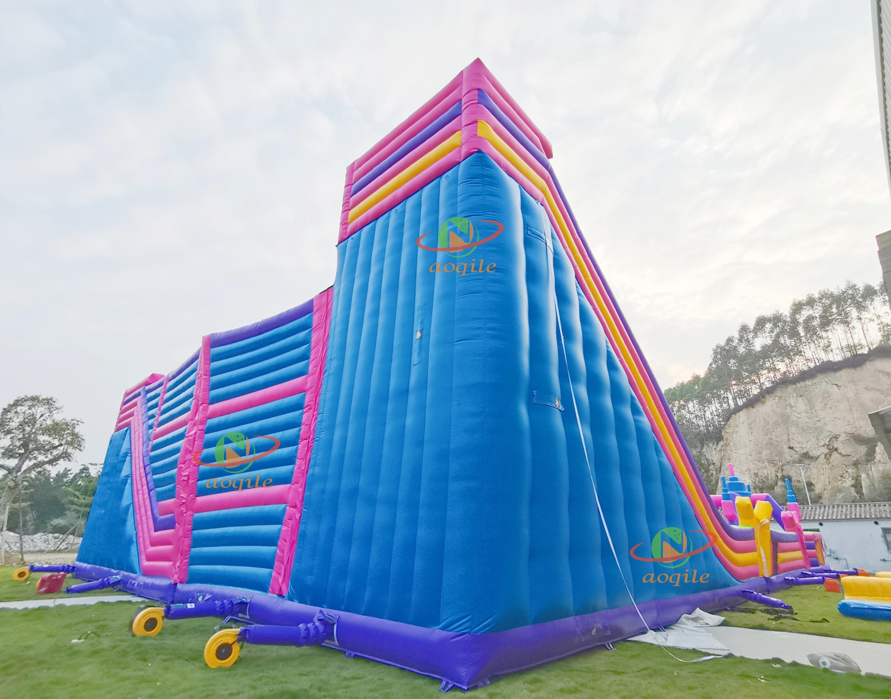Aoqile, diseño temático de patio interior inflable personalizado para museo infantil, lugares de fiesta de cumpleaños para eventos